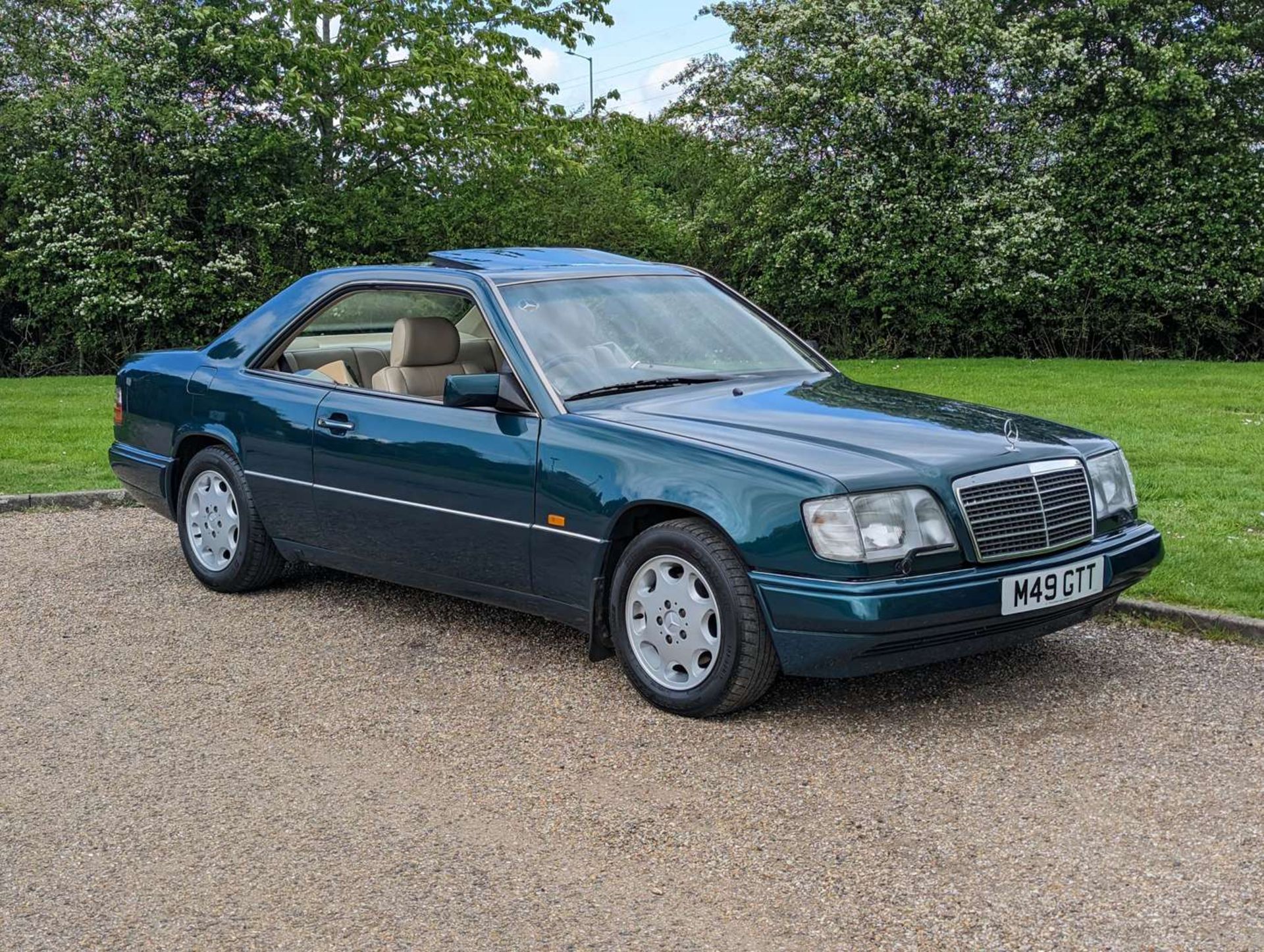 1994 MERCEDES W124 E320 COUPE AUTO