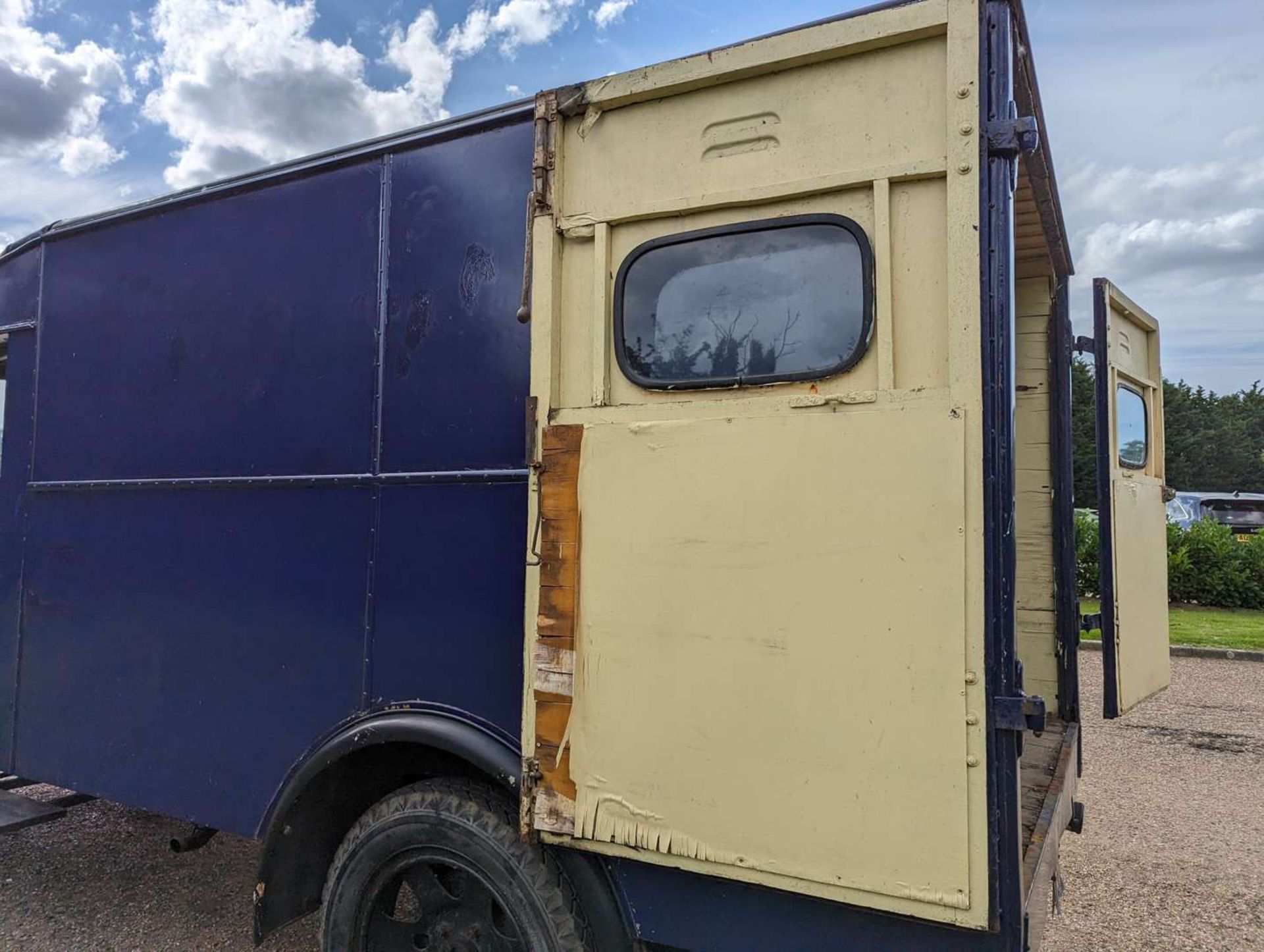 1948 MORRIS COMMERCIAL VAN - Image 27 of 30