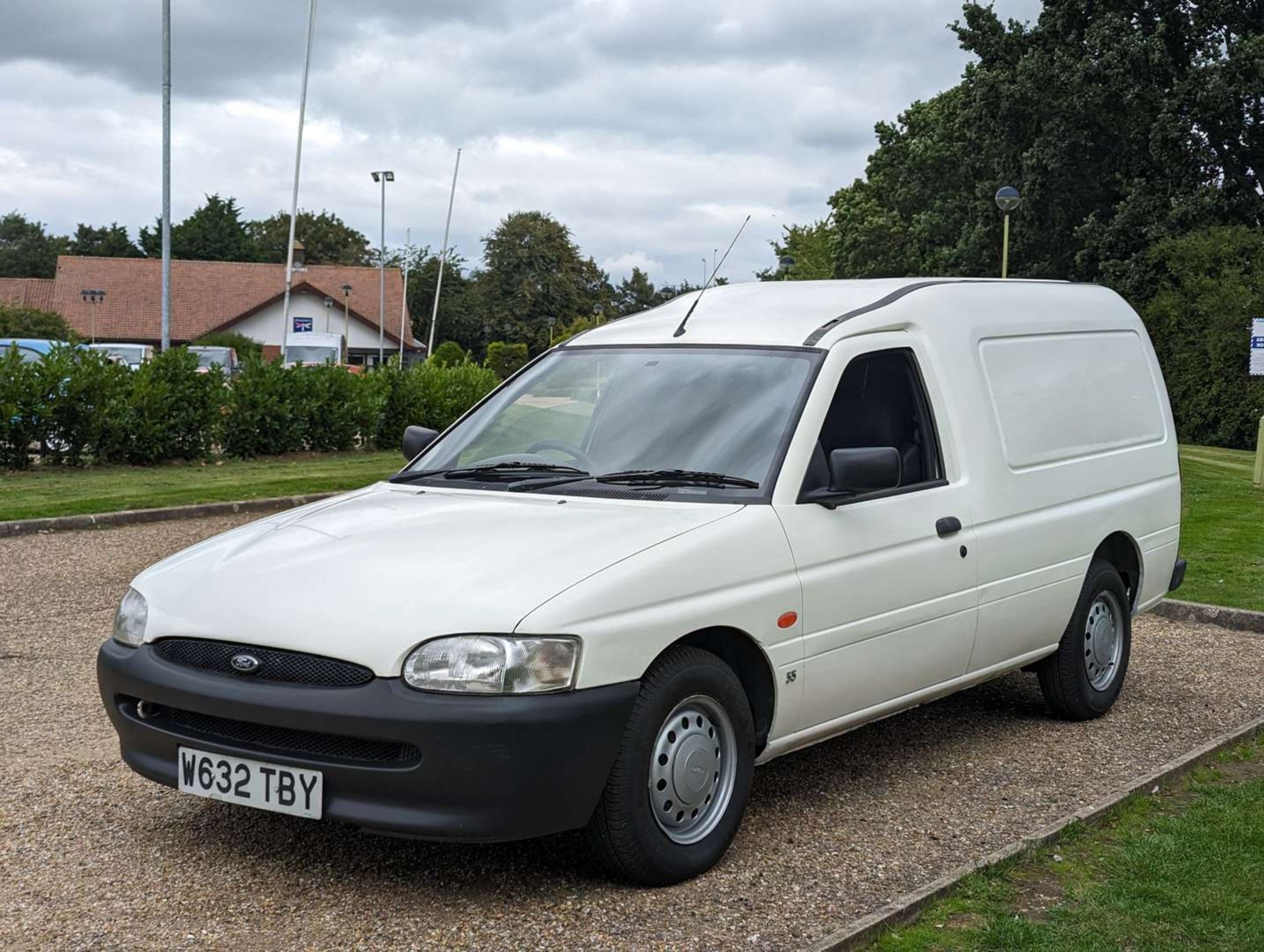 2000 FORD ESCORT 55 D VAN - Image 3 of 25