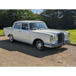 1964 MERCEDES W111 220S SALOON