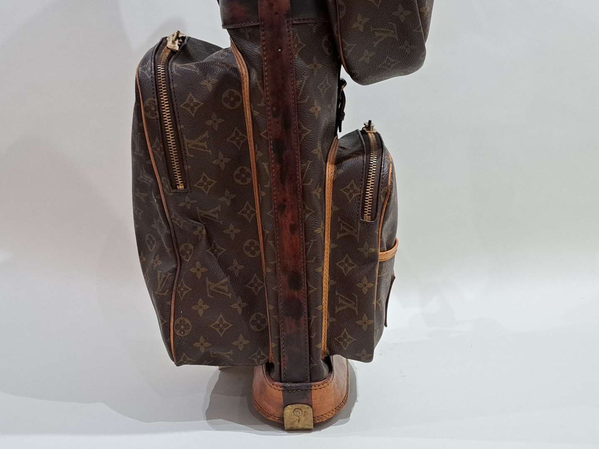 Louis Vuitton Golf Bag - Image 5 of 12