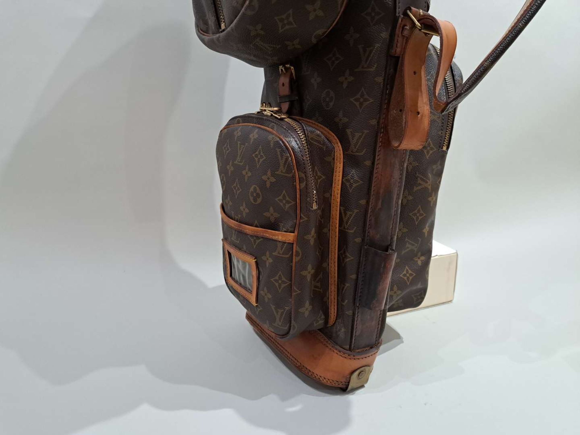 Louis Vuitton Golf Bag - Image 8 of 12