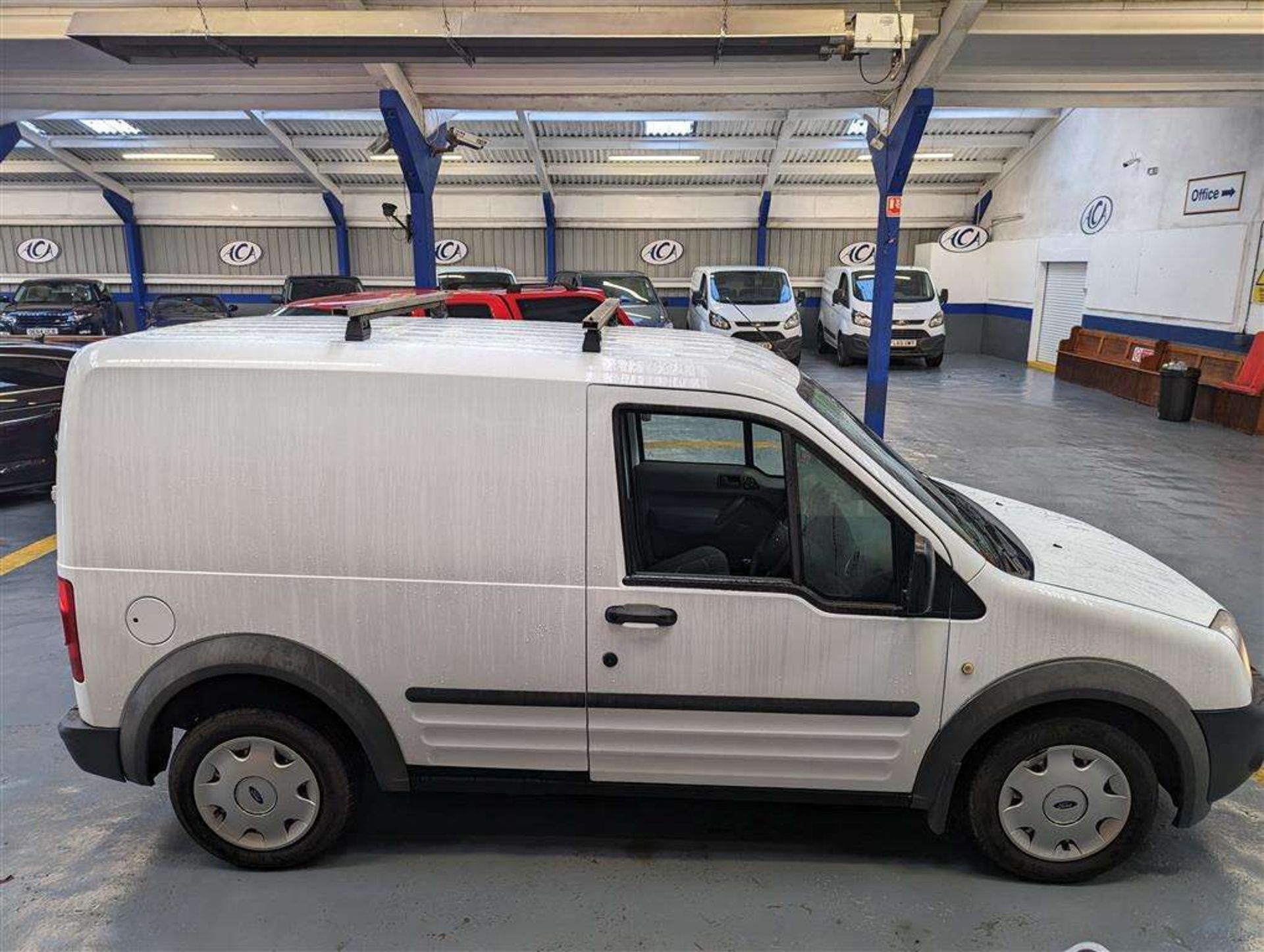 2010 FORD TRANSIT CONNECT 75 T200 - Image 15 of 17