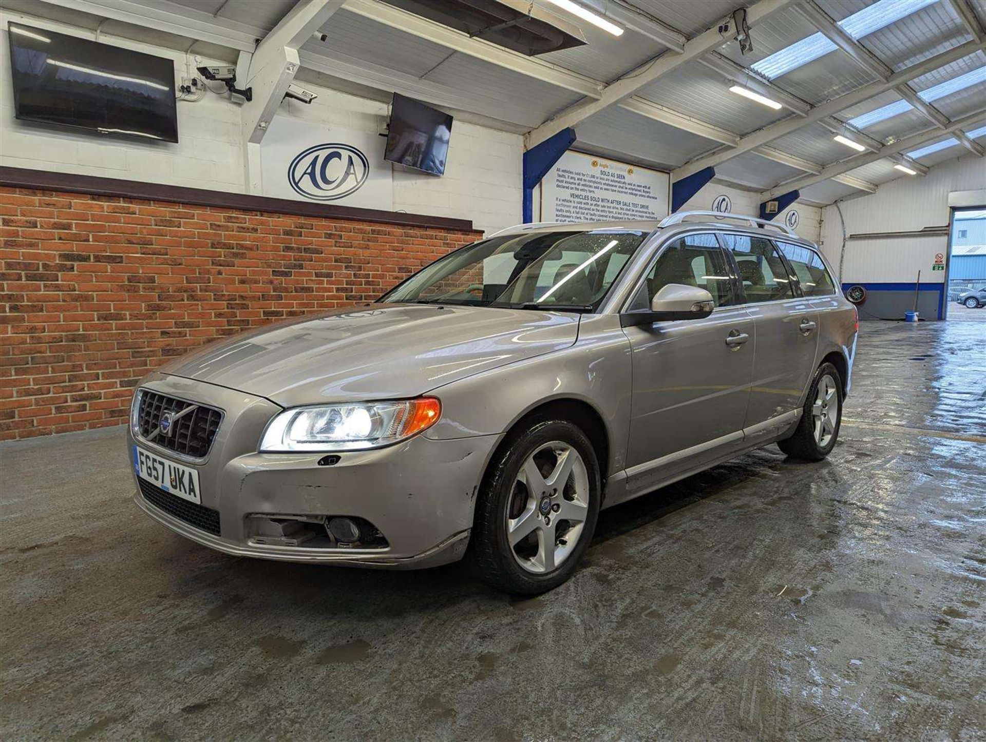 2007 VOLVO V70 SE LUX D5 AUTO