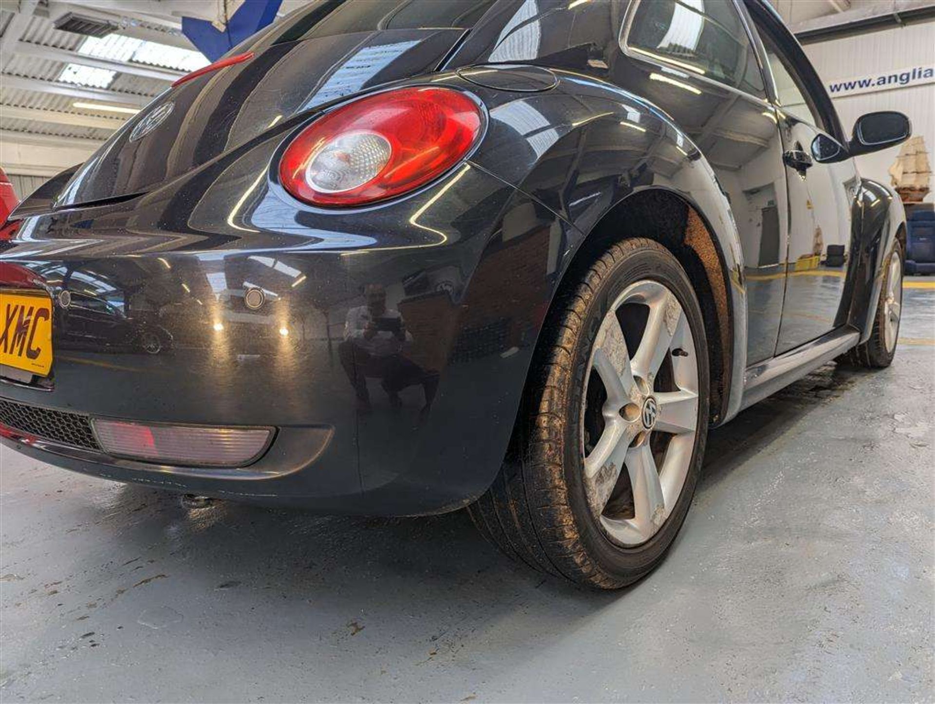 2009 VOLKSWAGEN BEETLE TDI - Image 4 of 21