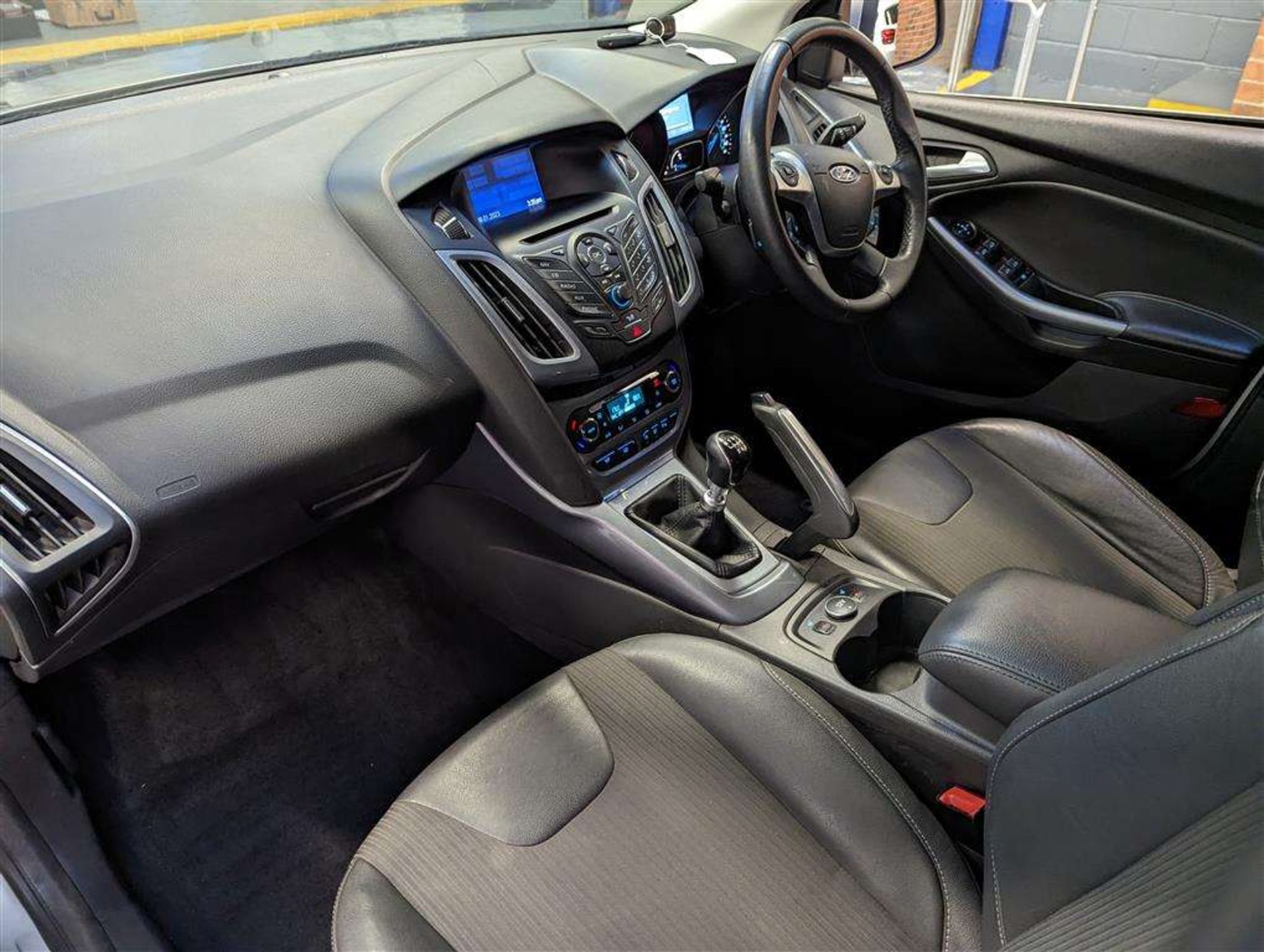 2011 FORD FOCUS TITANIUM X TDCI - Image 22 of 27