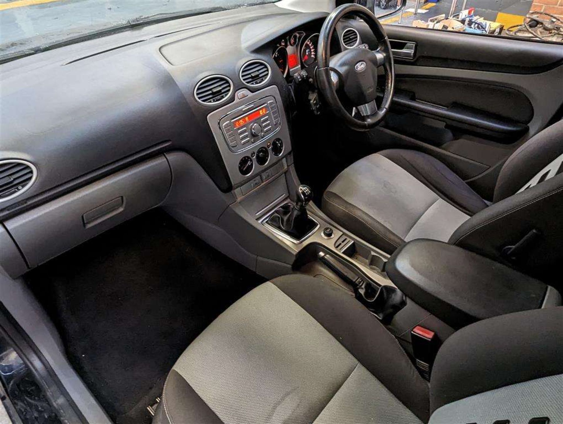 2008 FORD FOCUS ZETEC TD 109 - Image 18 of 24