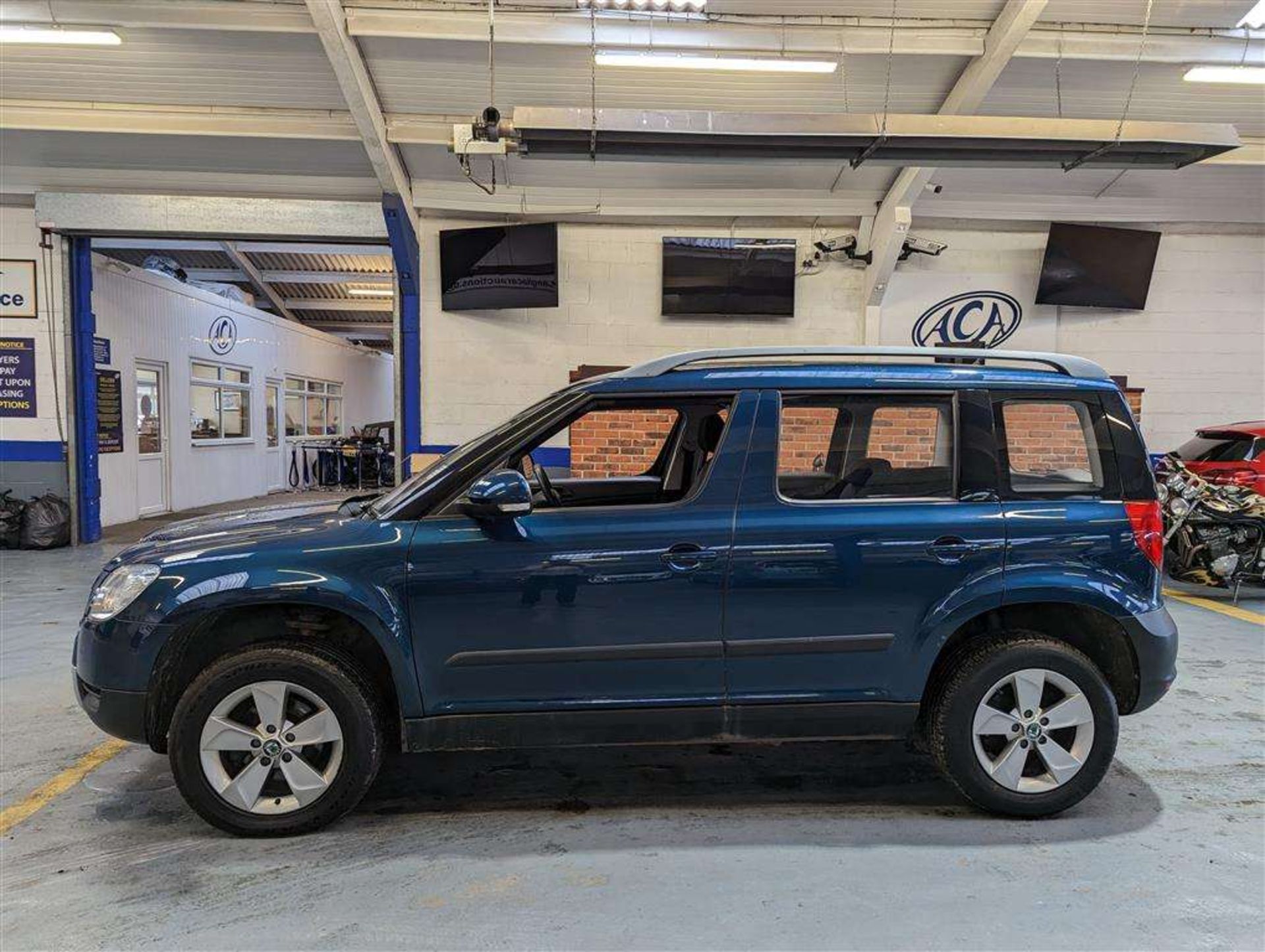 2012 SKODA YETI S TDI CR 4X4 - Image 2 of 26