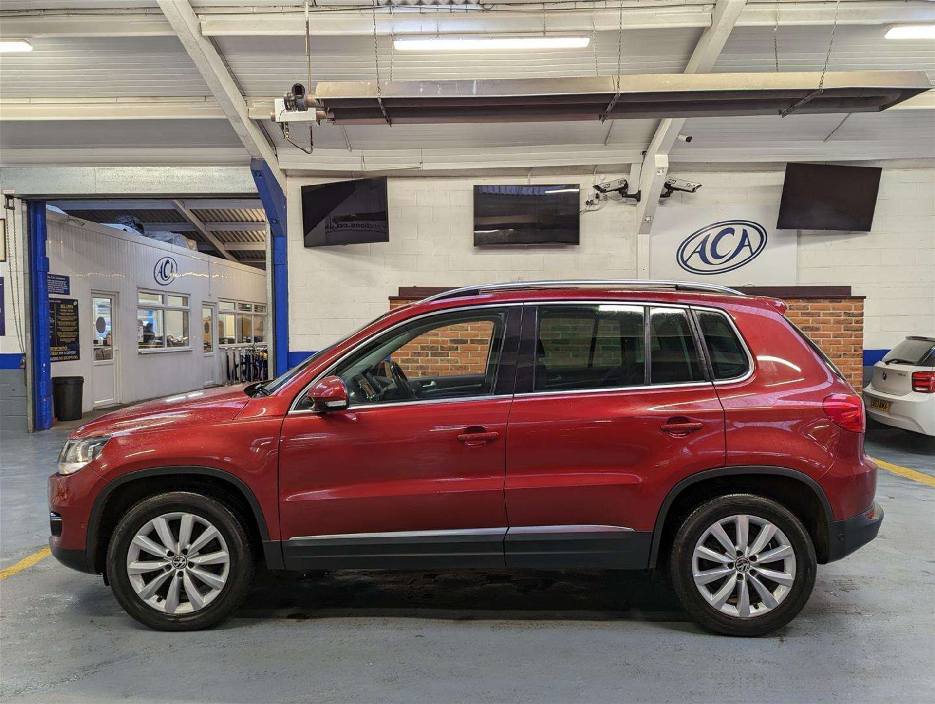 2015 VOLKSWAGEN TIGUAN MATCH TDI BMT 4MOT - Image 2 of 28