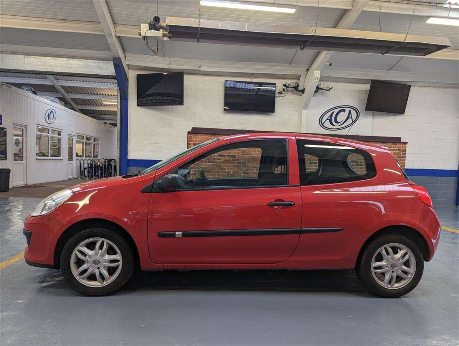 2006 RENAULT CLIO EXTREME - Image 2 of 22