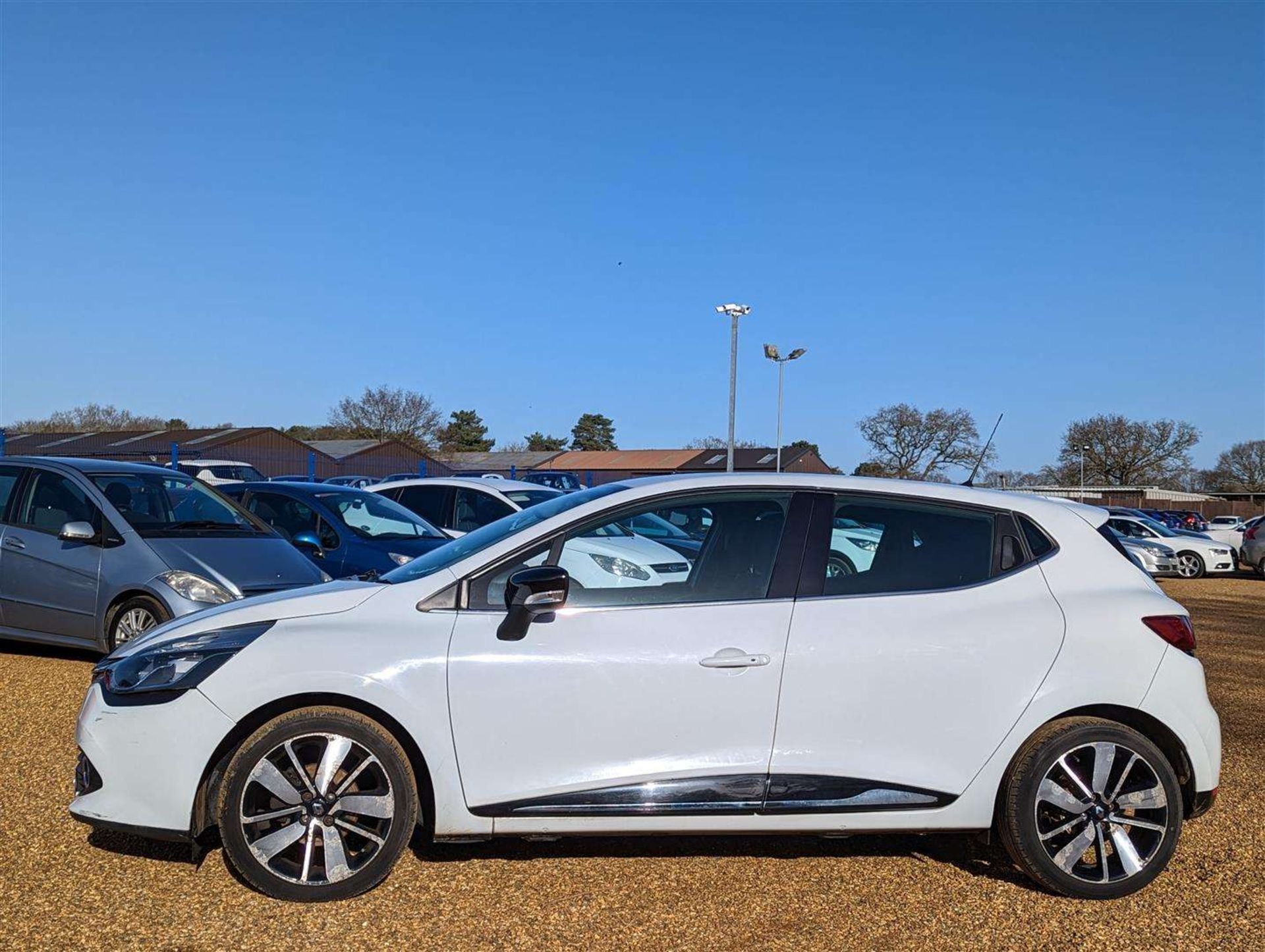 2015 RENAULT CLIO DYNAMIQUE S NAV TCE - Image 2 of 23