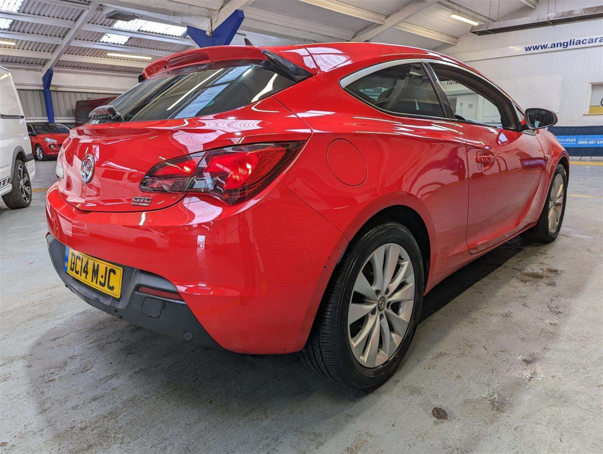 2014 VAUXHALL ASTRA GTC SRI TURBO AUTO - Image 8 of 26