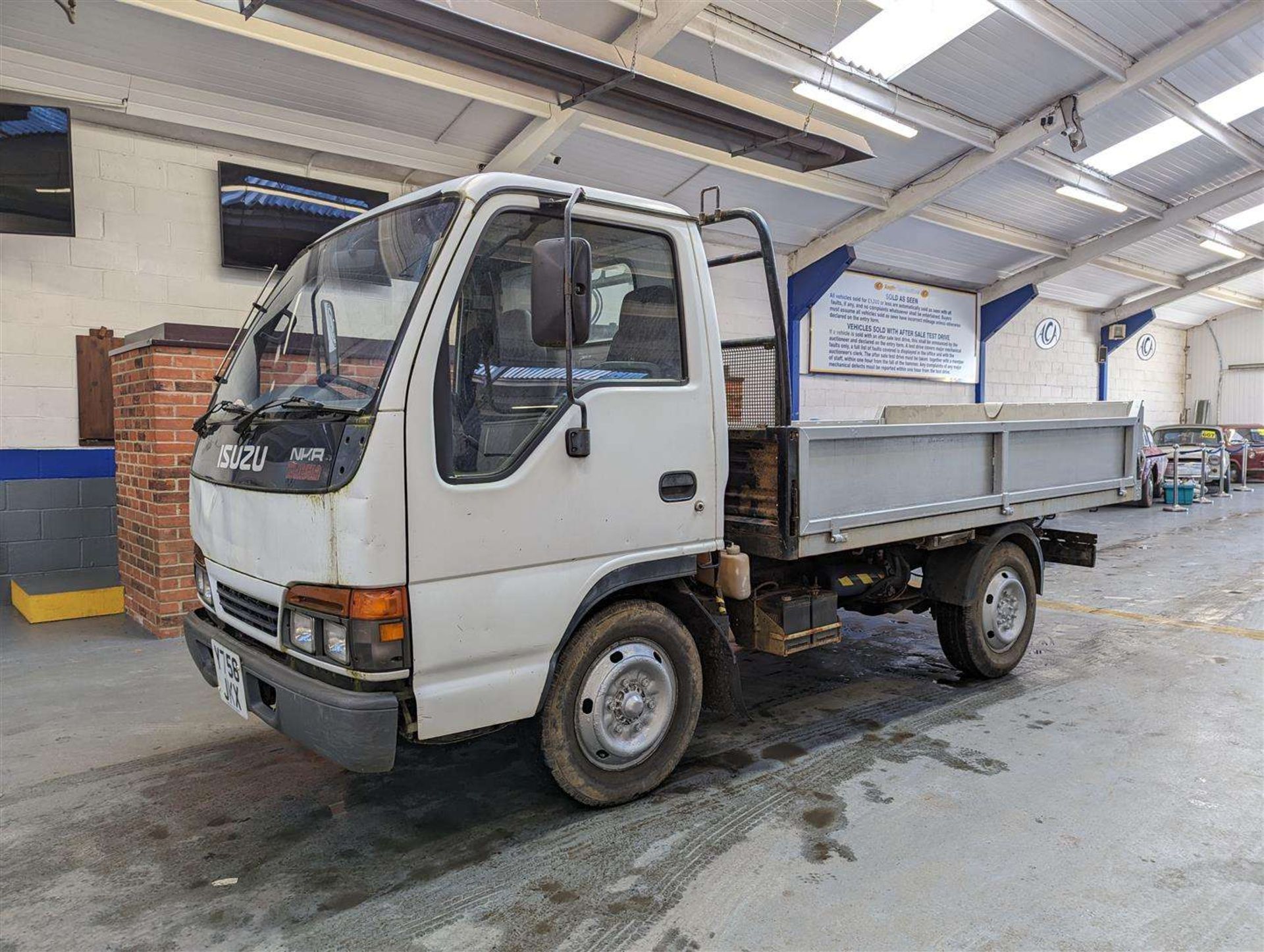 2001 ISUZU TRUCKS NKR 55