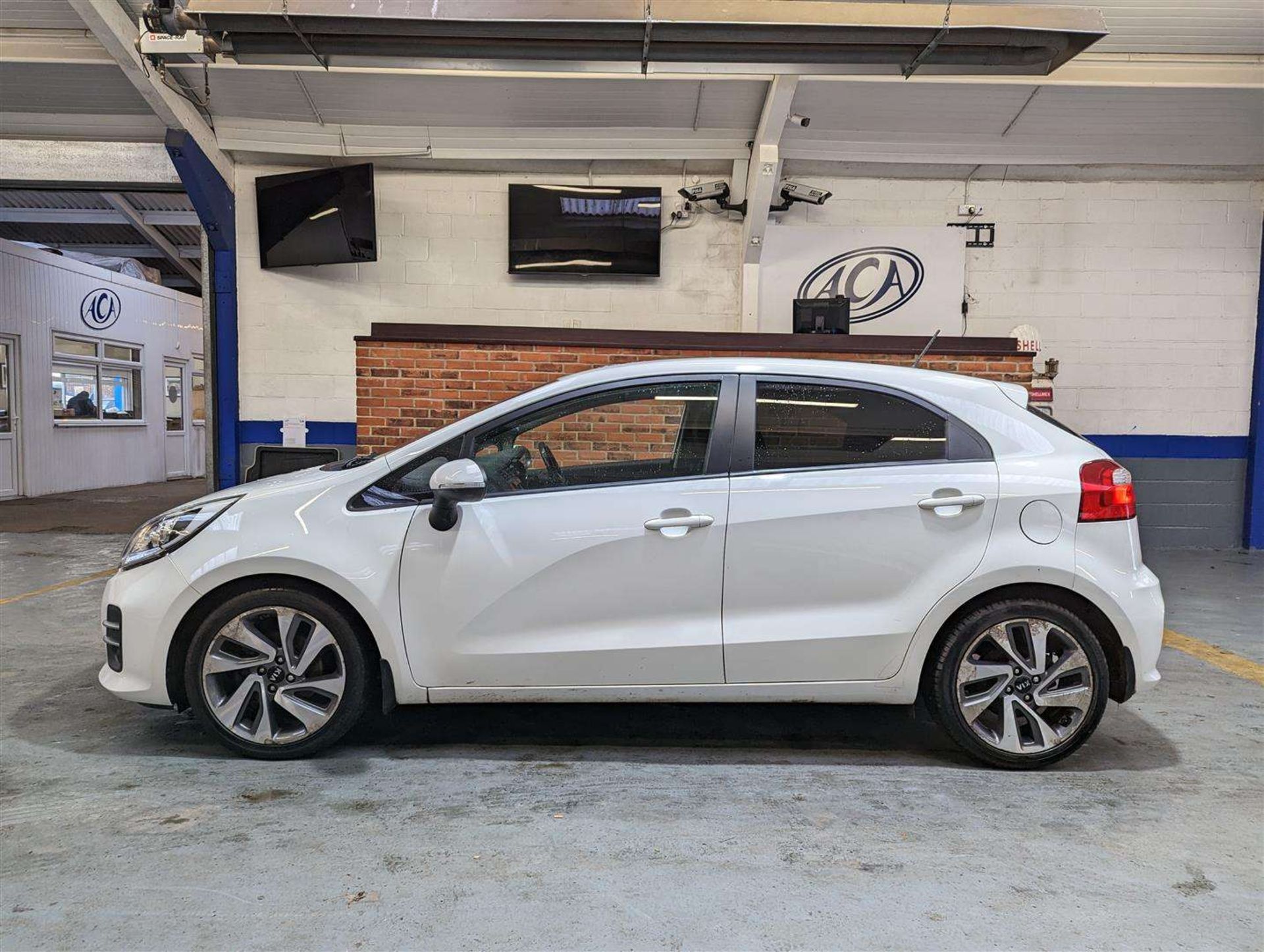 2015 KIA RIO 3 ISG CRDI - Image 2 of 24