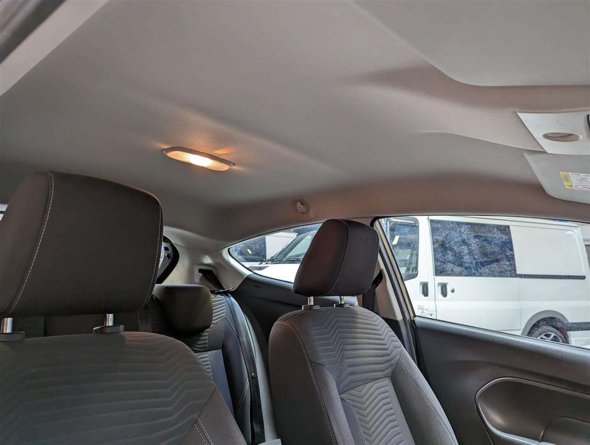 2015 FORD FIESTA ZETEC - Image 16 of 25