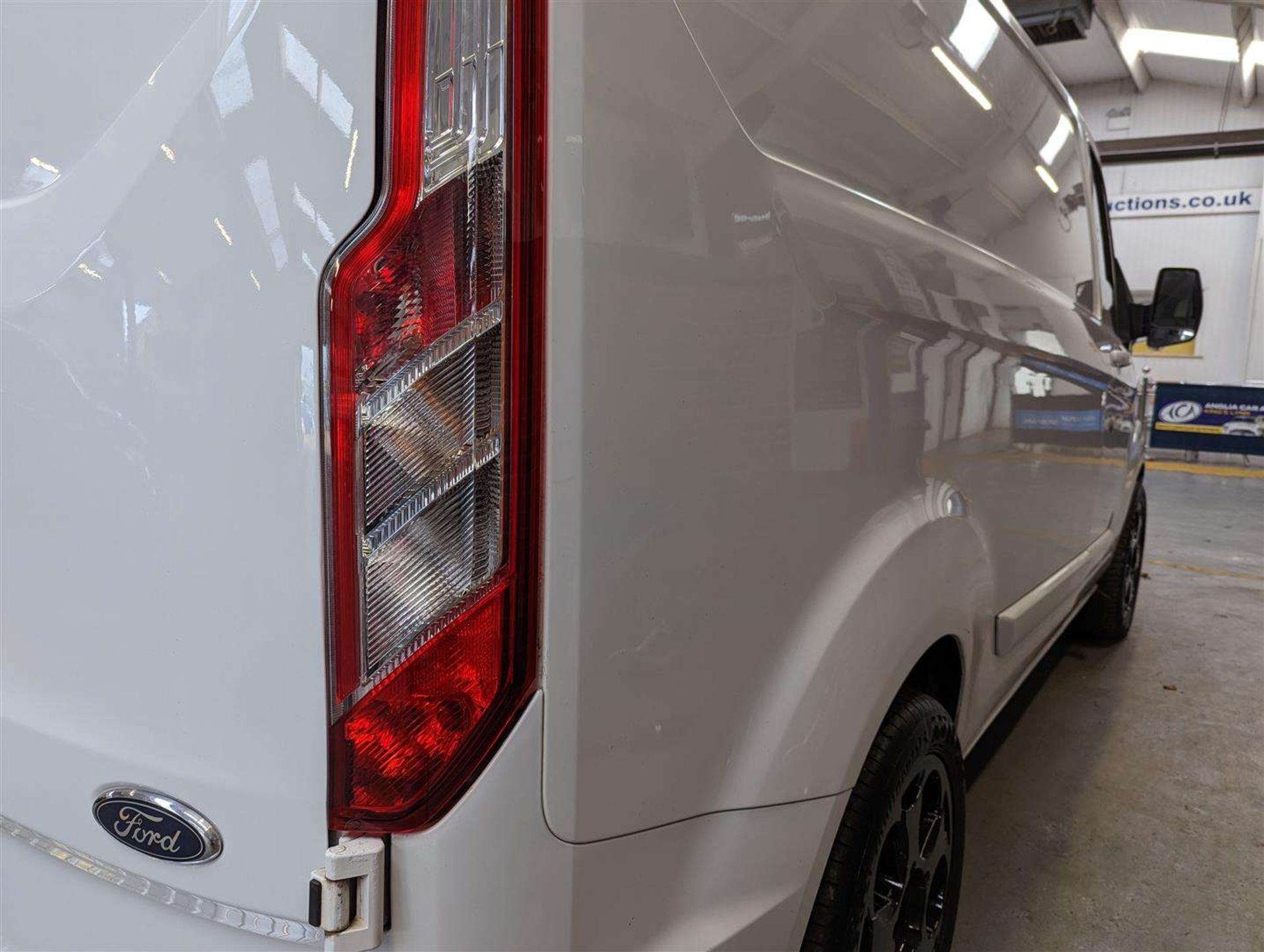 2014 FORD TRANSIT CUSTOM 270 ECO-TE - Image 15 of 30