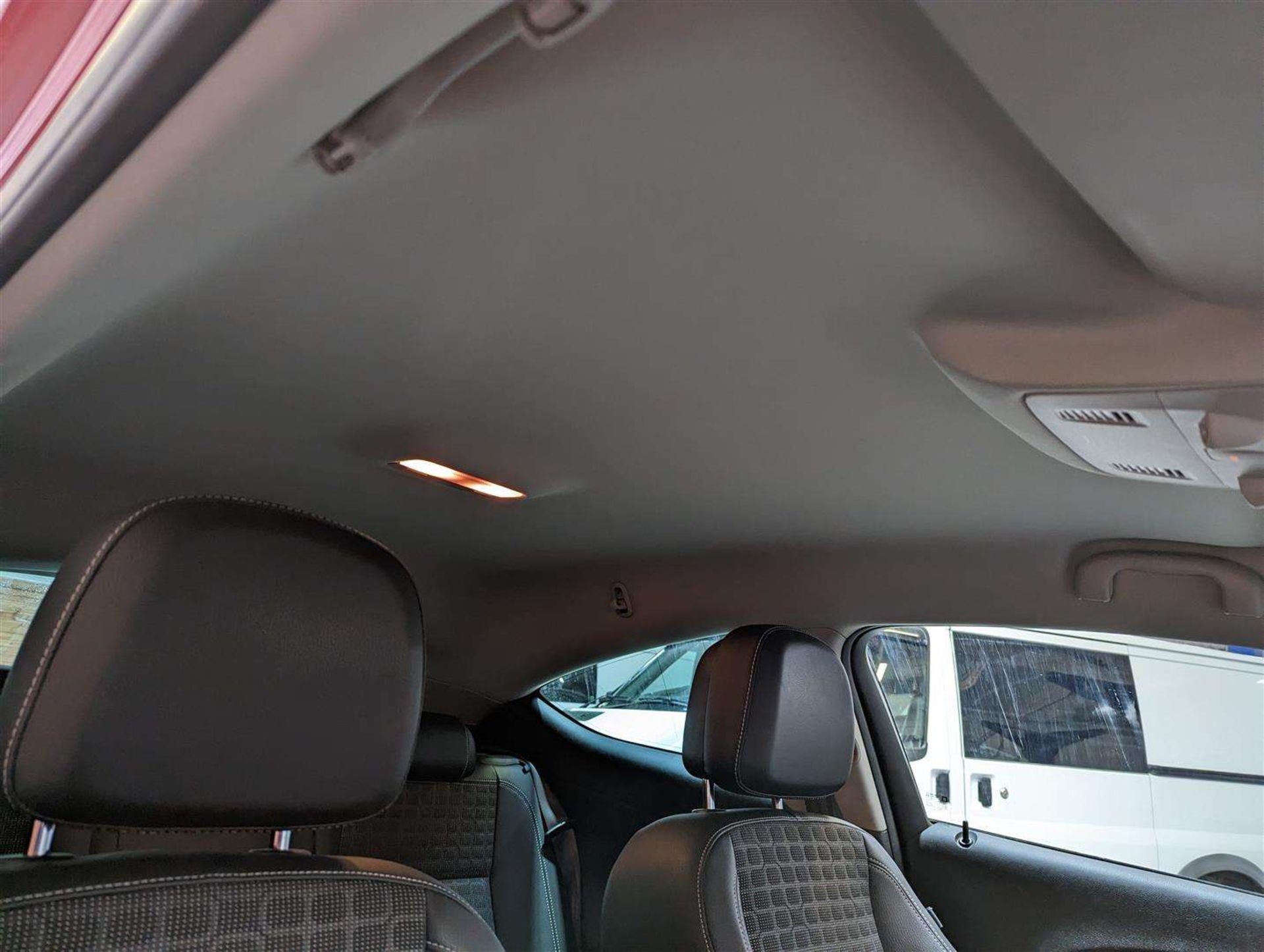 2014 VAUXHALL ASTRA GTC SRI TURBO AUTO - Image 16 of 26