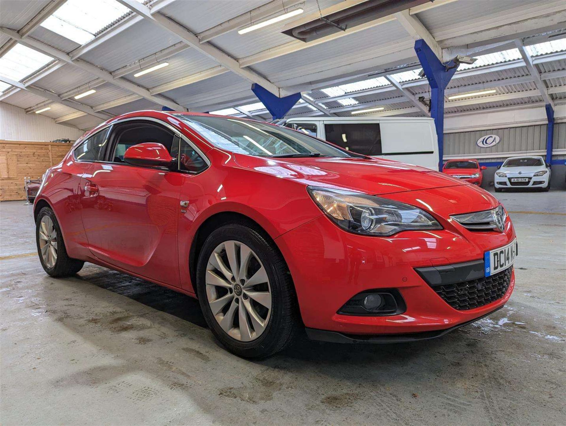 2014 VAUXHALL ASTRA GTC SRI TURBO AUTO - Image 10 of 26