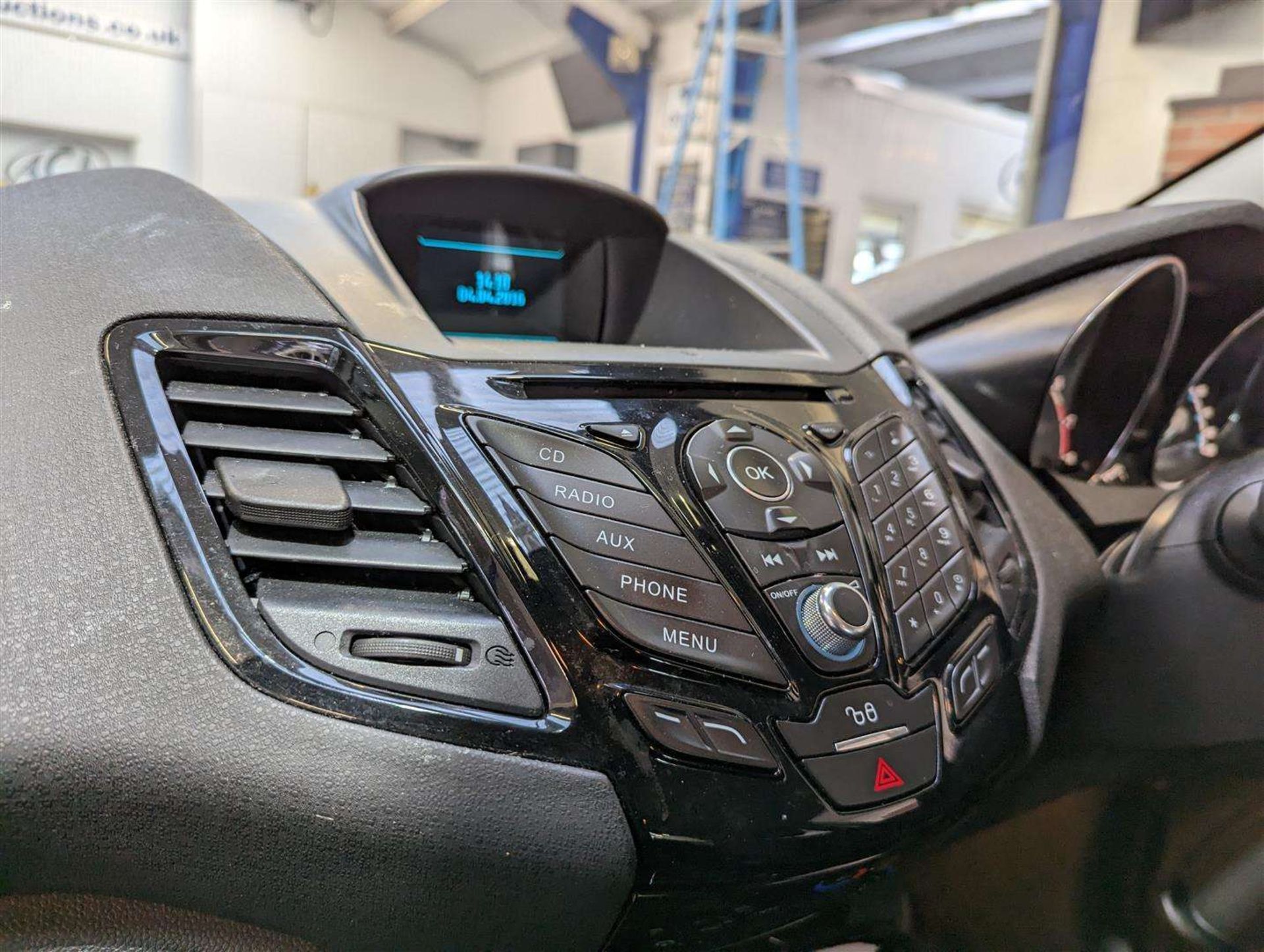 2015 FORD FIESTA ZETEC - Image 20 of 25