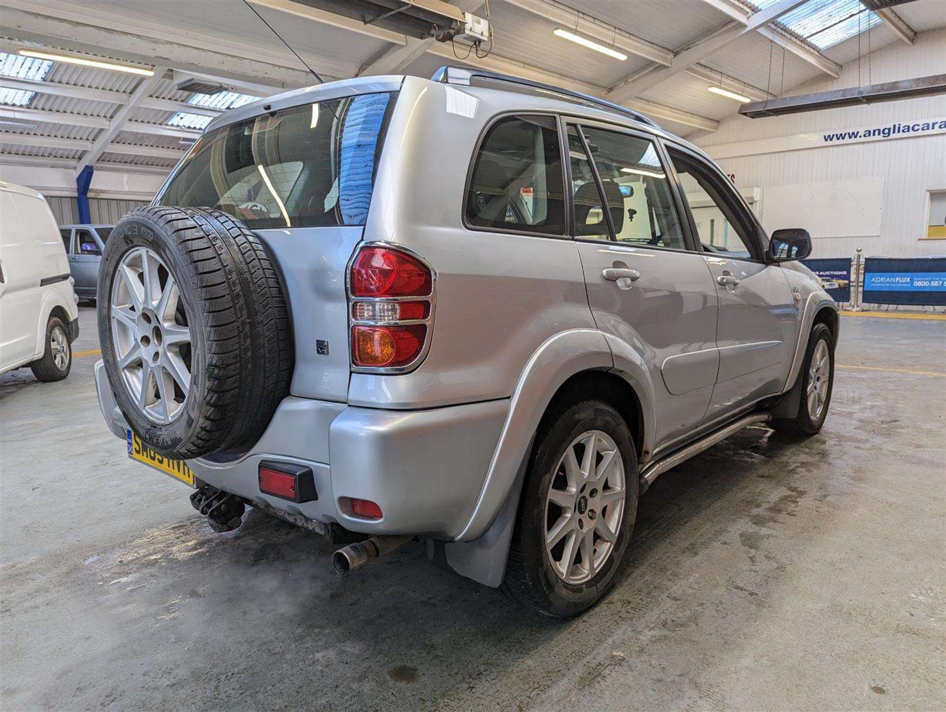 2005 TOYOTA RAV4 GRANITE D-4D - Image 9 of 30