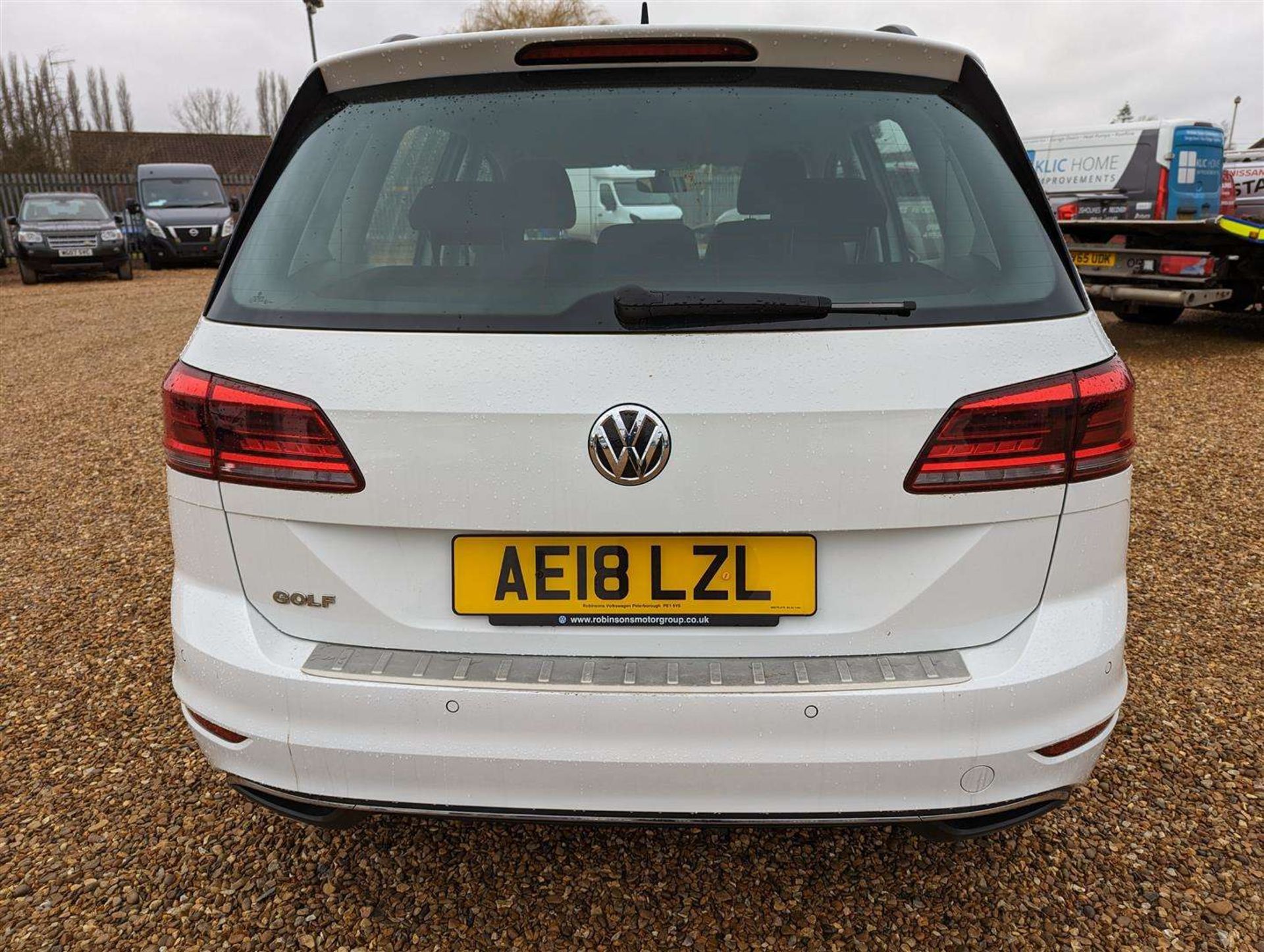 2018 VOLKSWAGEN GOLF SV SE NAV TSI BLUEMOTION&nbsp; - Image 3 of 22