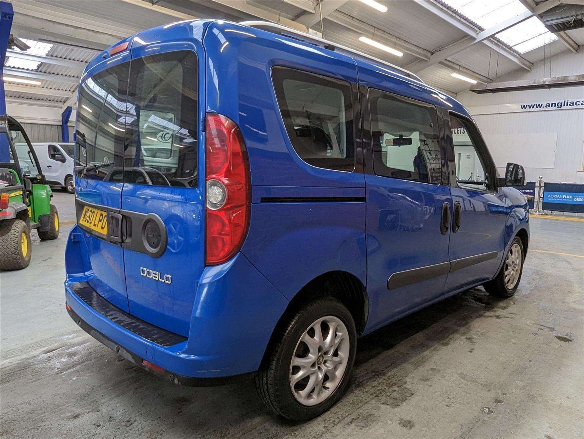 2011 FIAT DOBLO 16V ACTIVE MULTIJET - Image 8 of 30