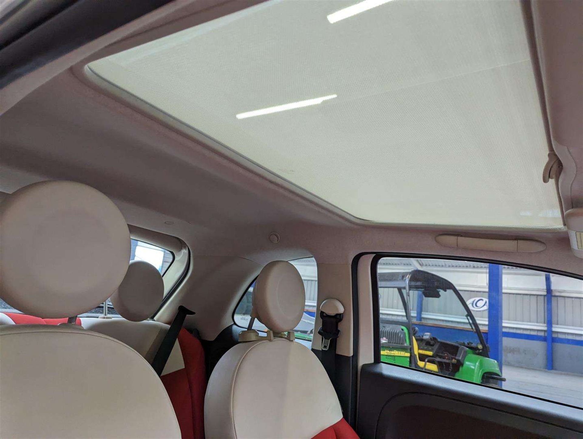 2011 FIAT 500 LOUNGE - Image 16 of 27