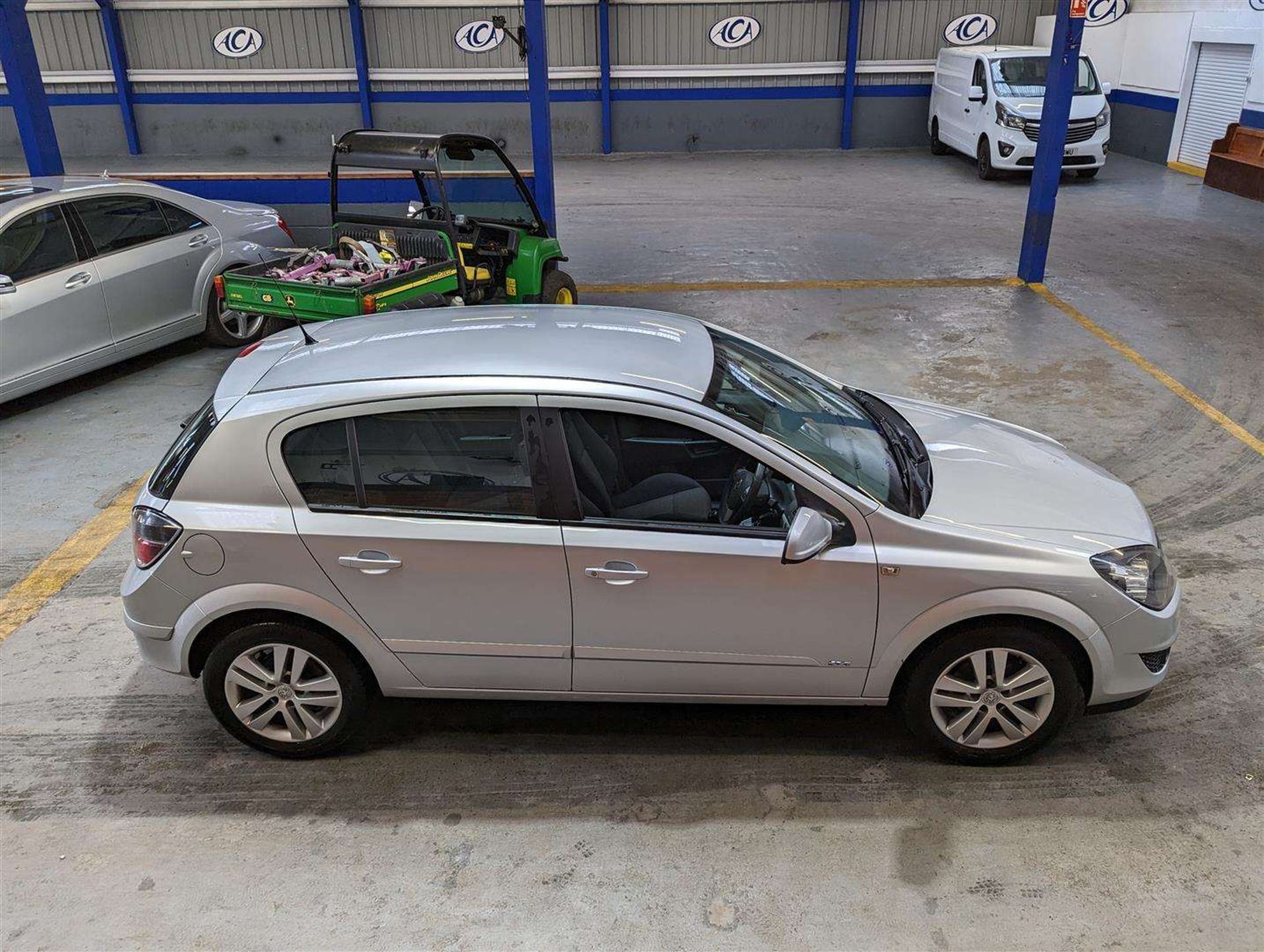 2010 VAUXHALL ASTRA SXI 16V - Image 12 of 23