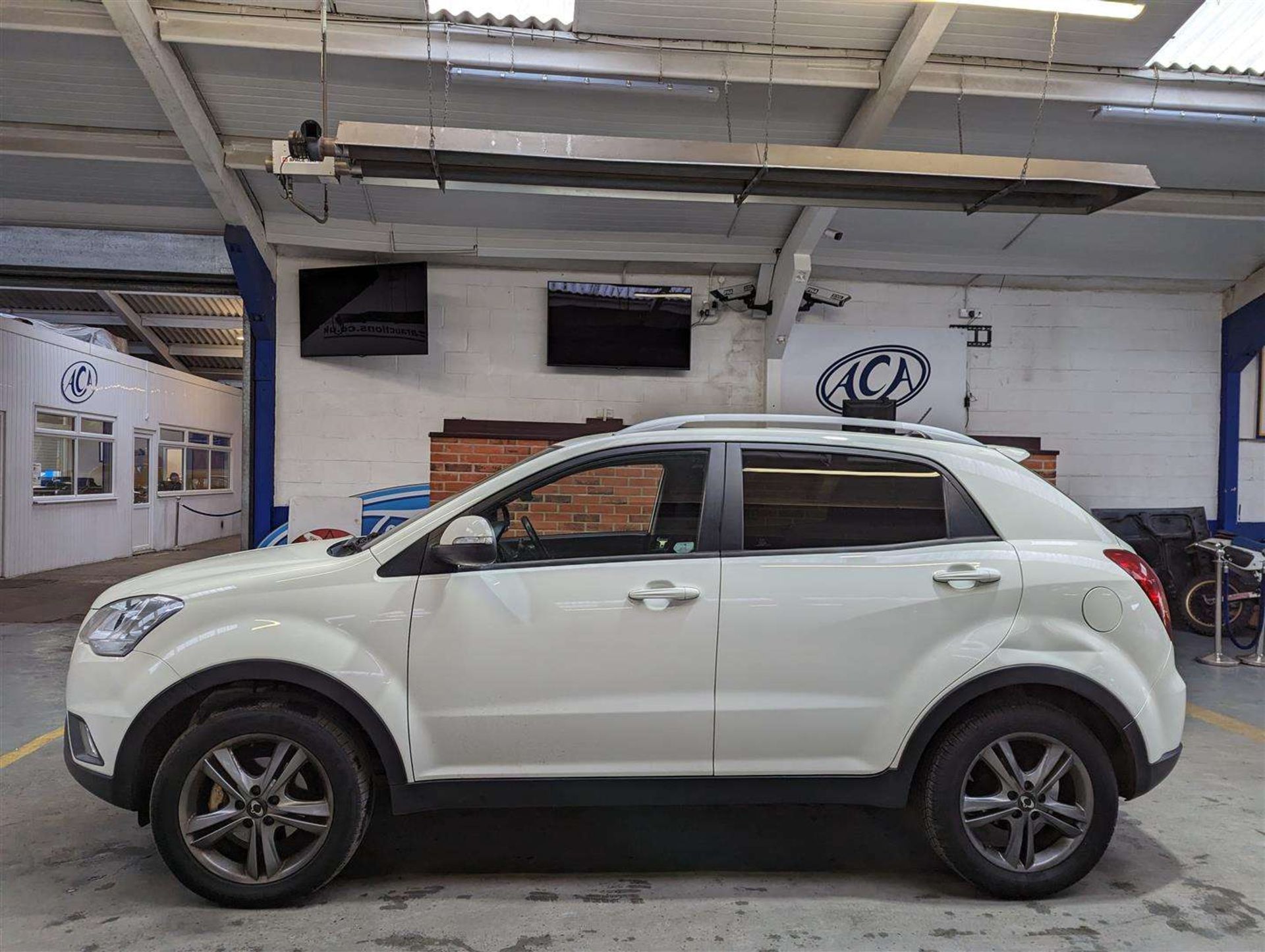 2013 SSANGYONG KORANDO LIMITED EDITION - Image 2 of 26