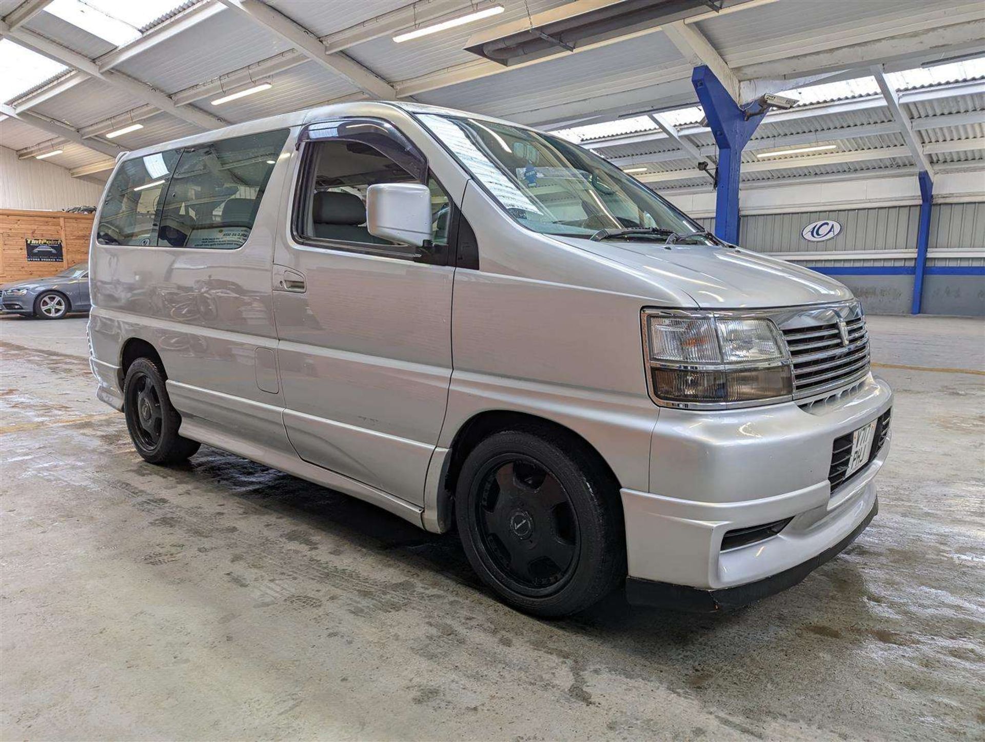 1999 NISSAN ELGRAND&nbsp; - Image 10 of 30