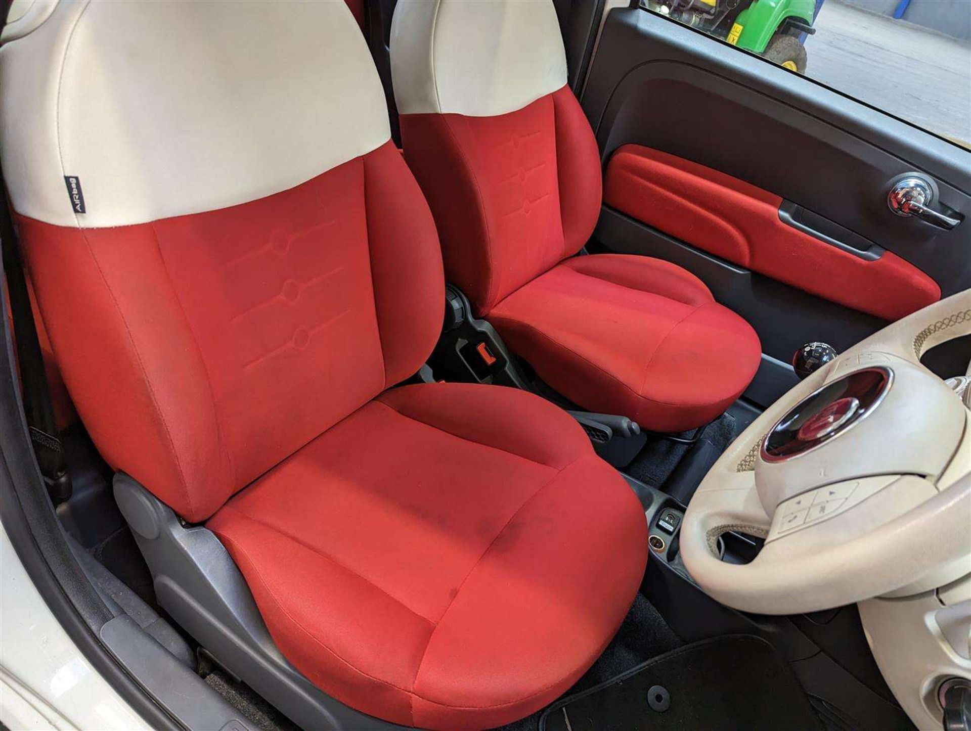 2011 FIAT 500 LOUNGE - Image 15 of 27