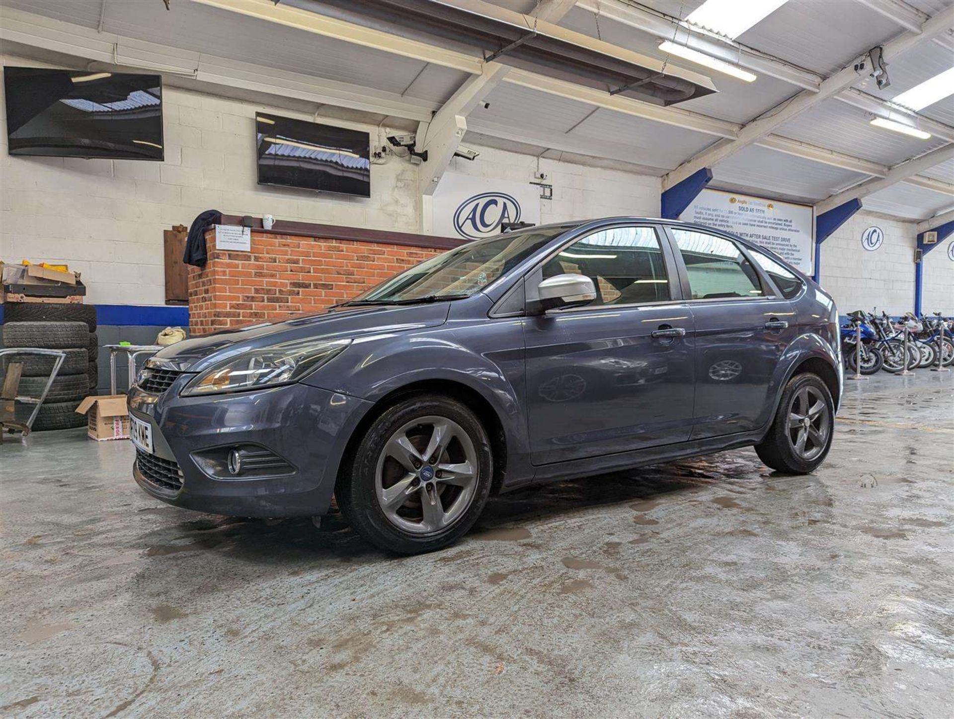 2009 FORD FOCUS ZETEC 100