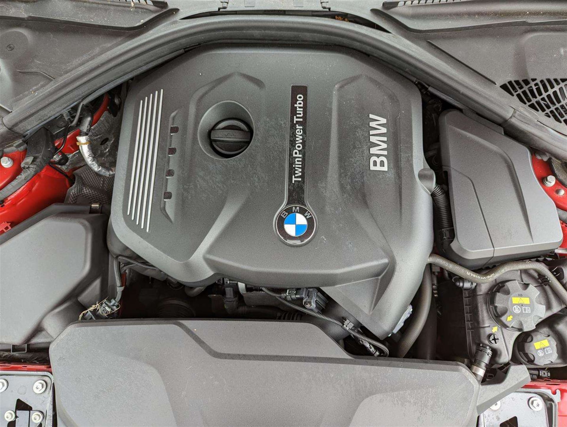 2015 BMW 320I XDRIVE M SPORT AUTO 25,000 MILES - Image 29 of 30