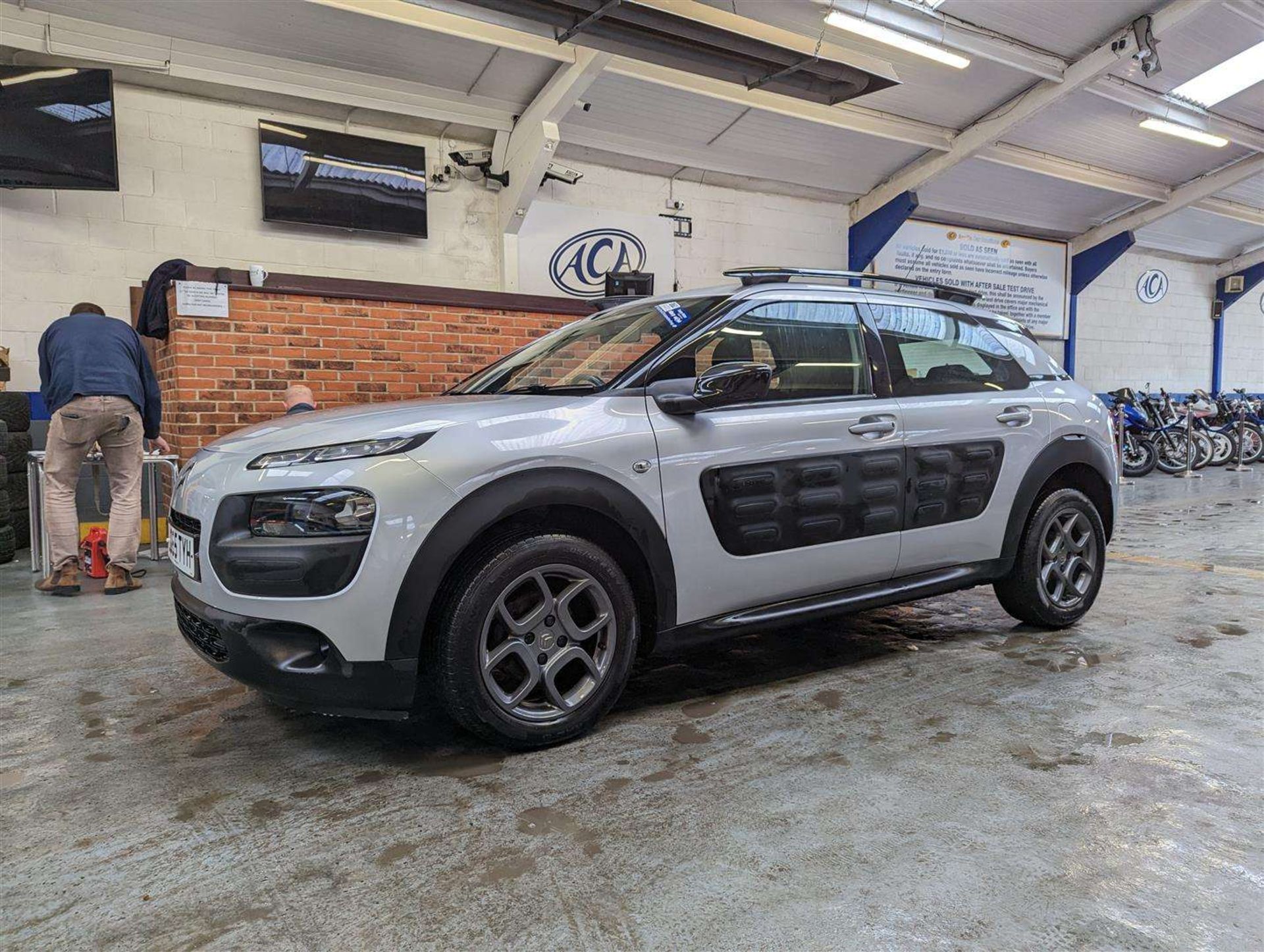 2015 CITROEN C4 CACTUS FEEL BLUEHDI