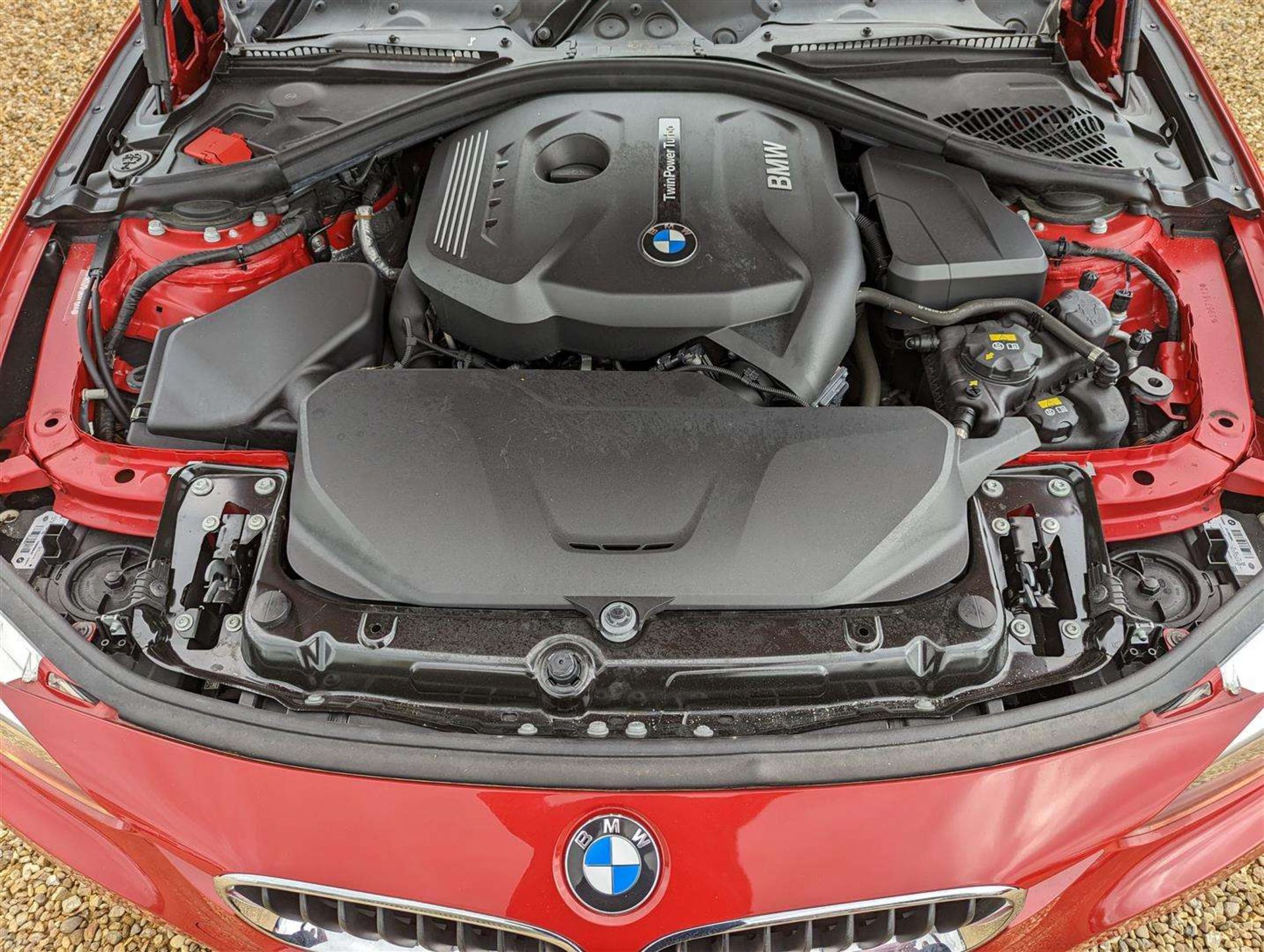 2015 BMW 320I XDRIVE M SPORT AUTO 25,000 MILES - Image 26 of 30