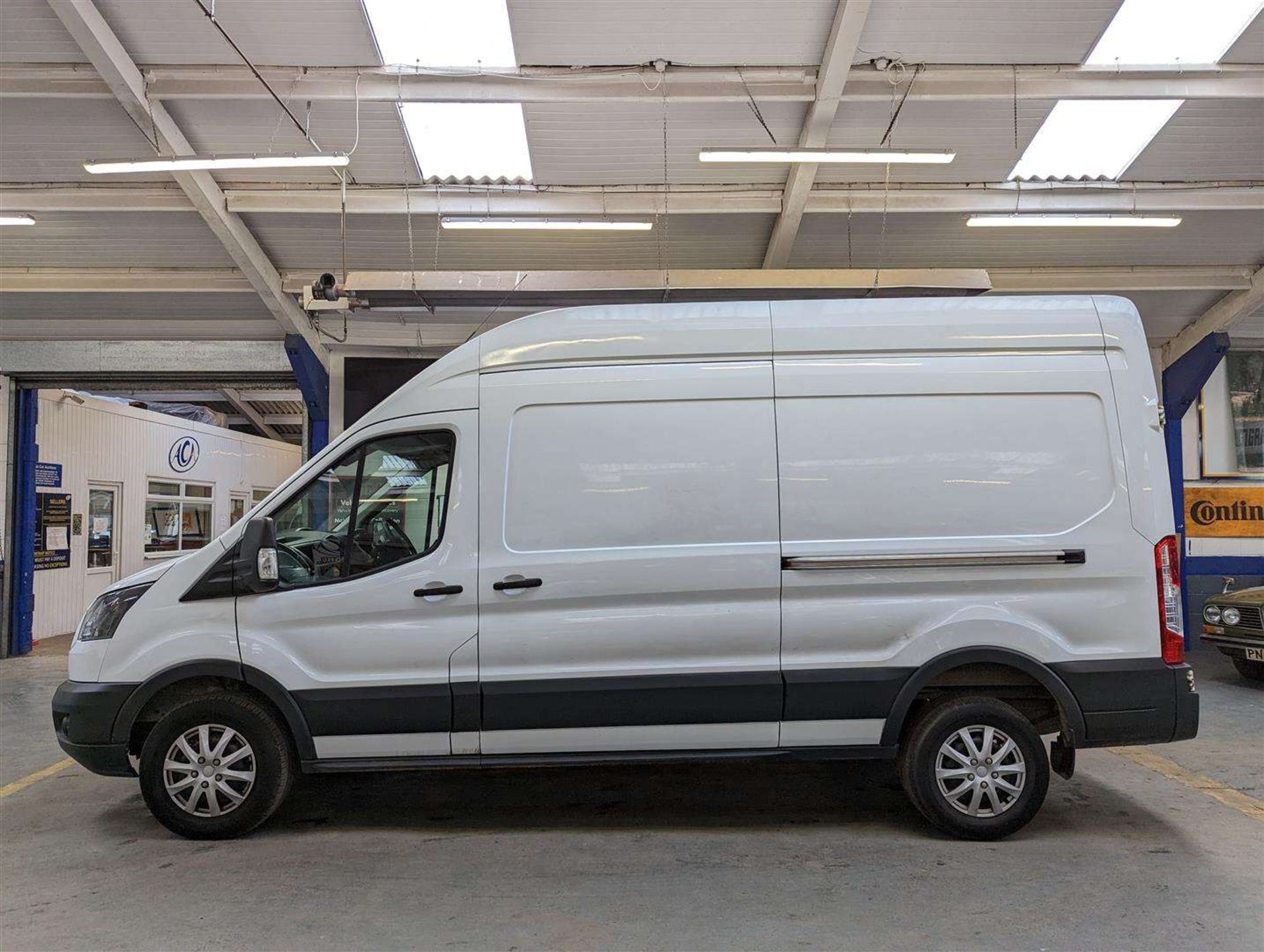 2017 FORD TRANSIT 350 - Image 2 of 25