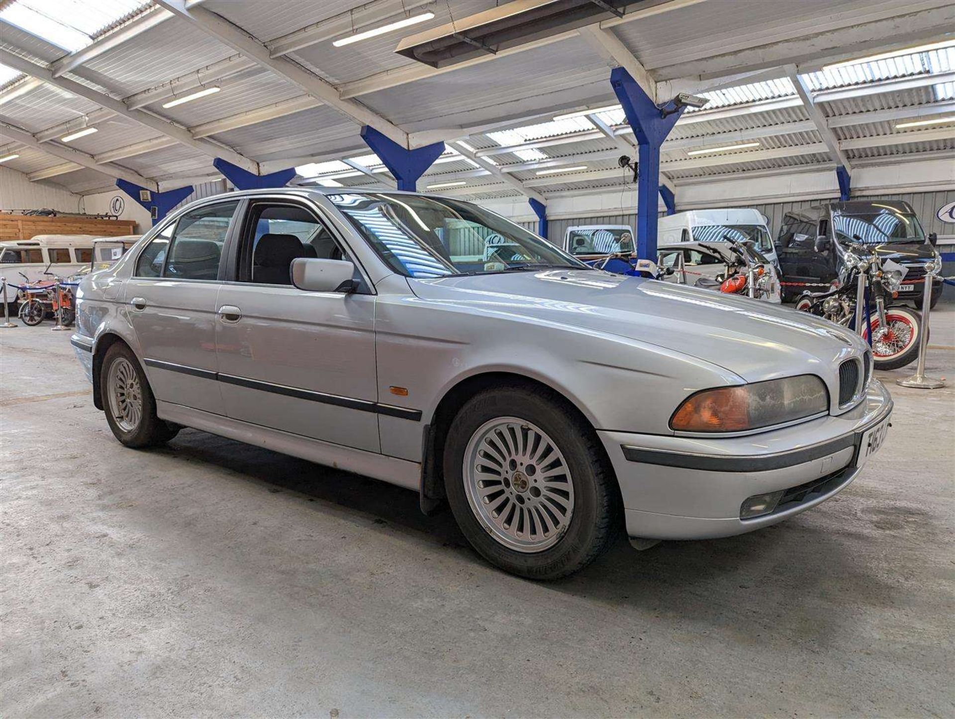 1999 BMW 520I SE - Image 11 of 30