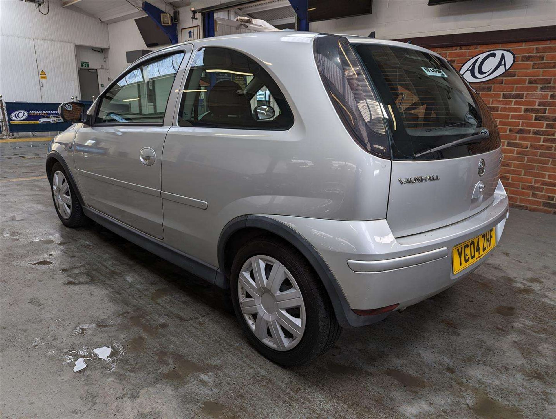 2004 VAUXHALL CORSA DESIGN 16V - Image 3 of 30