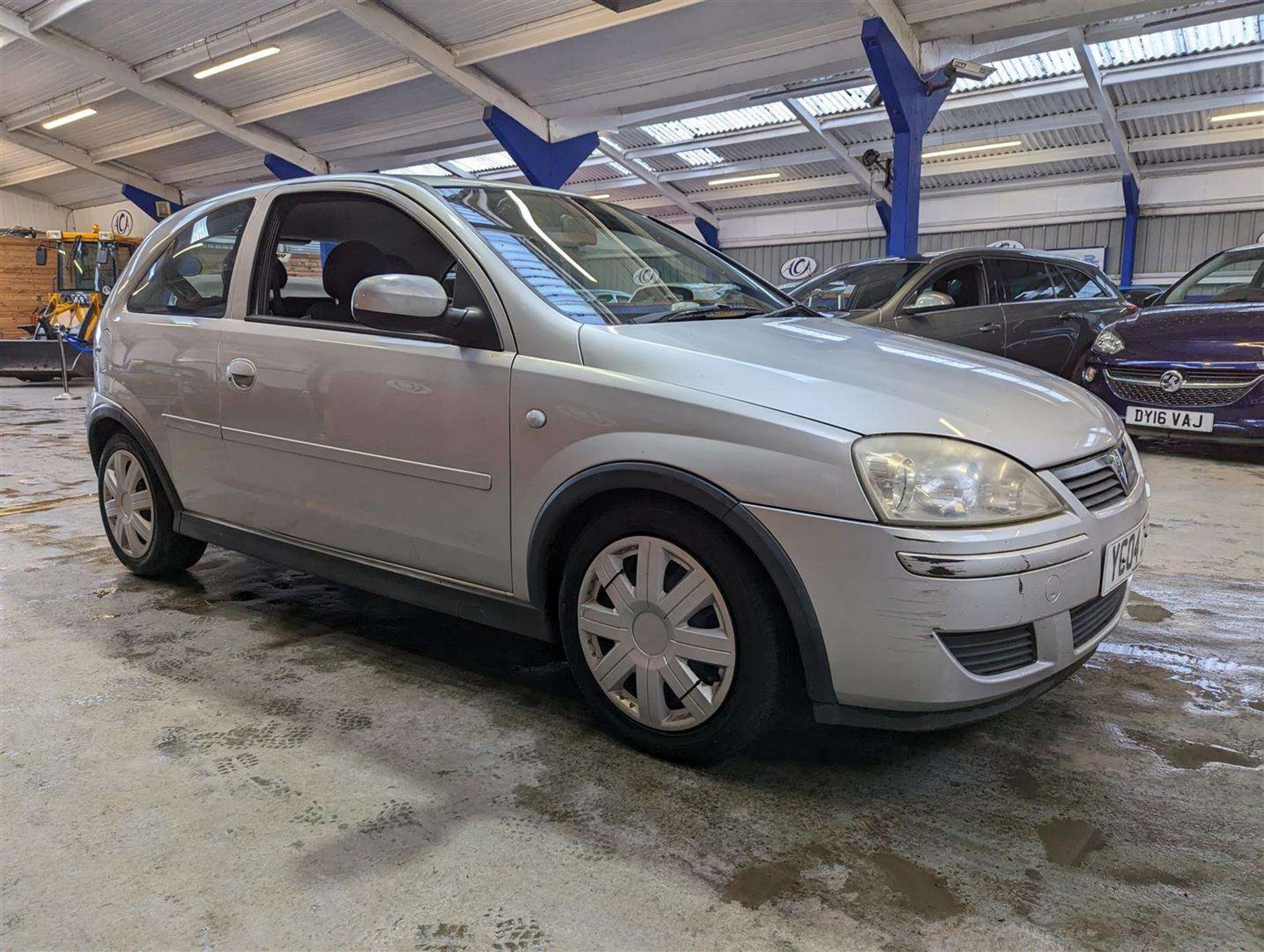 2004 VAUXHALL CORSA DESIGN 16V - Image 10 of 30