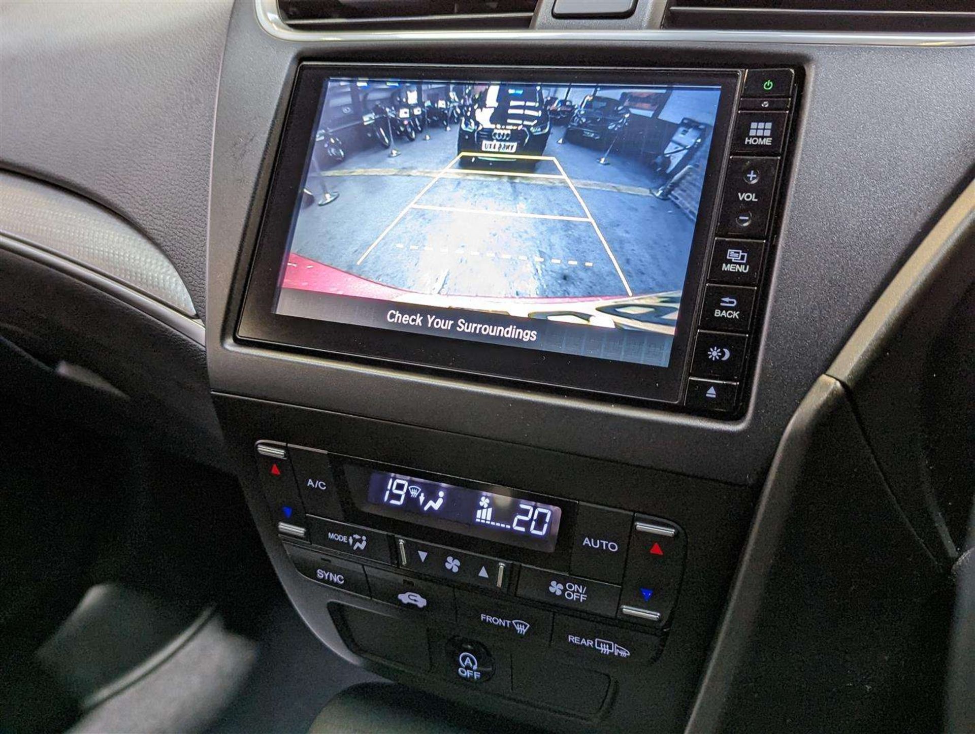 2015 HONDA CIVIC I-DTEC SE PLUS NAVI - Image 26 of 27