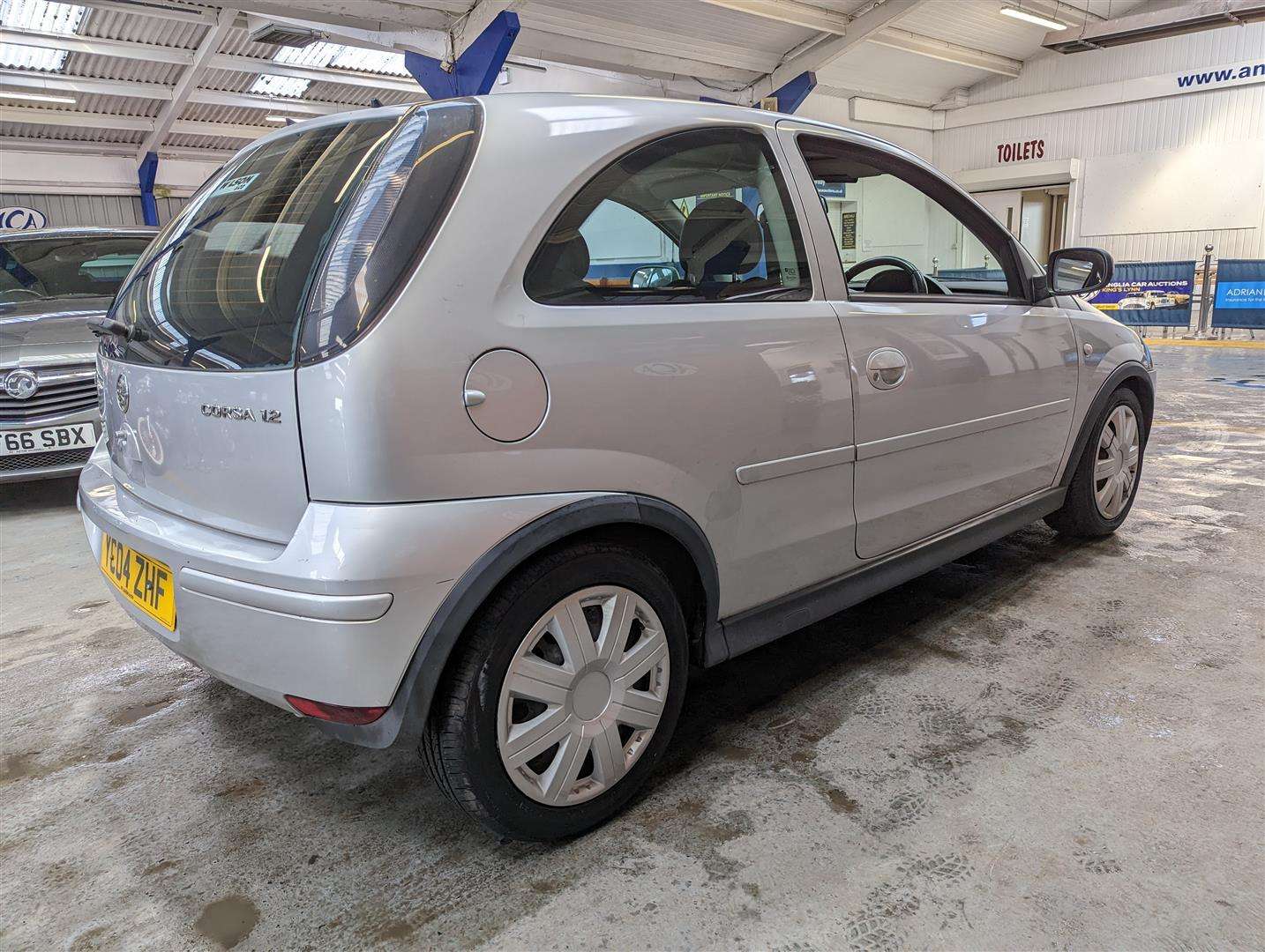 2004 VAUXHALL CORSA DESIGN 16V - Image 8 of 30