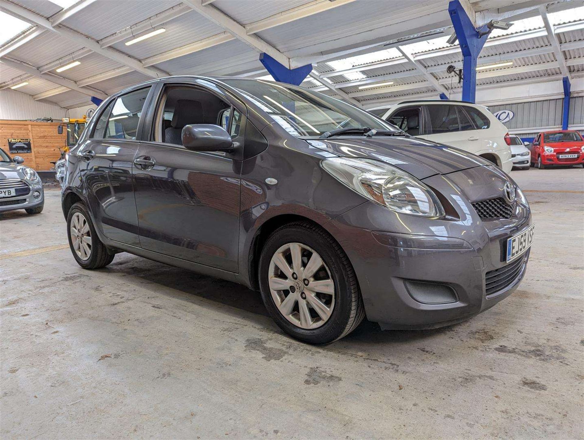 2009 TOYOTA YARIS TR VVT-I S-A - Image 10 of 29