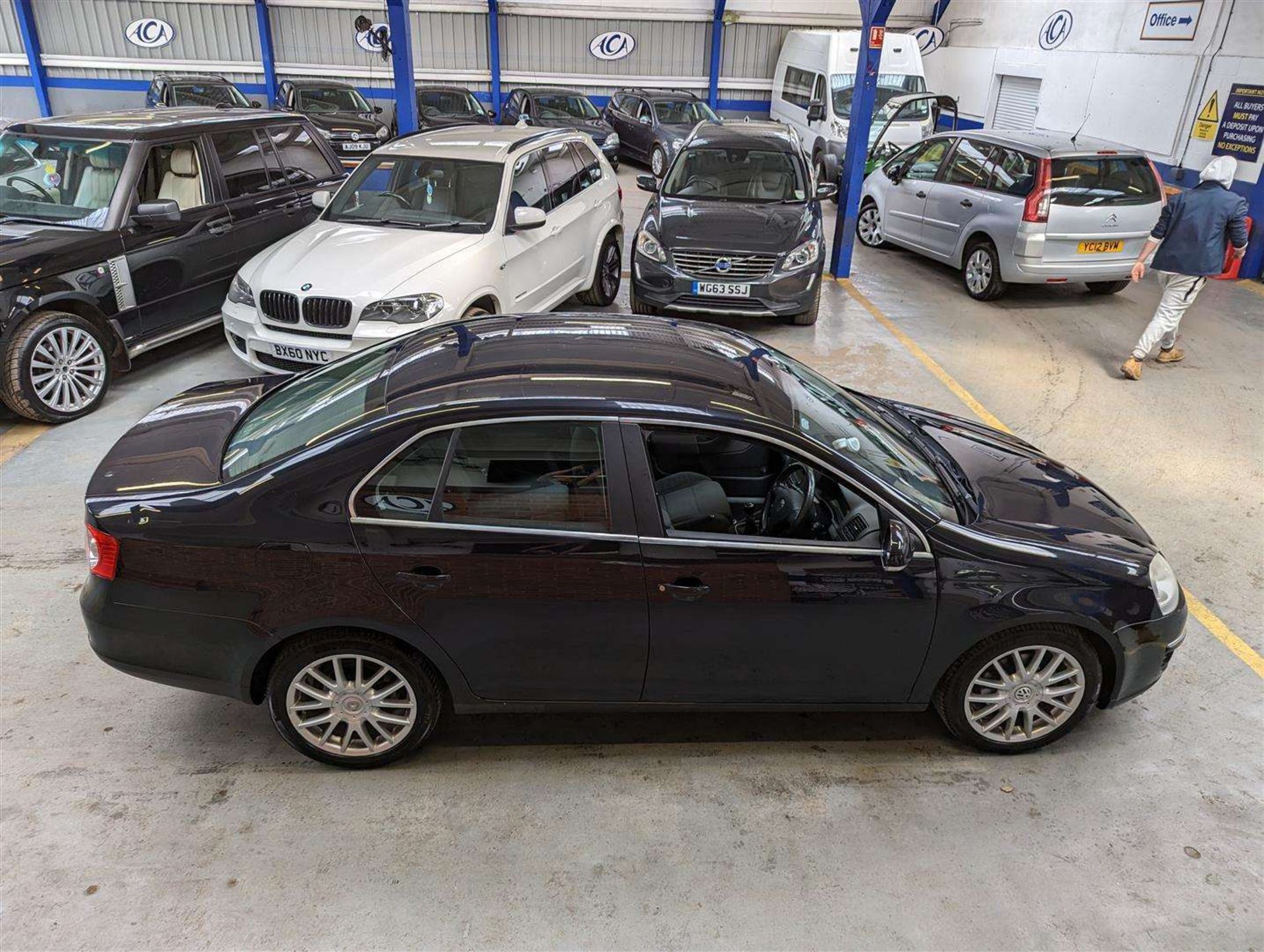 2007 VOLKSWAGEN JETTA SPORT TDI - Image 11 of 30