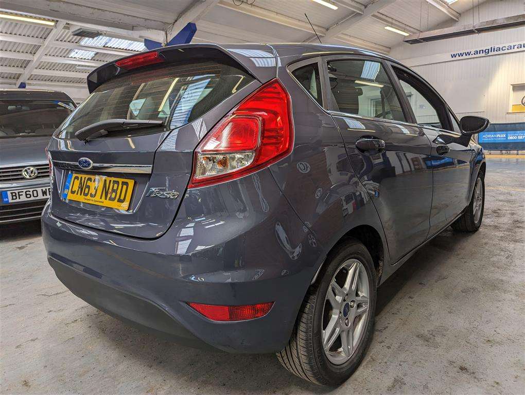 2013 FORD FIESTA ZETEC TDCI - Image 17 of 28