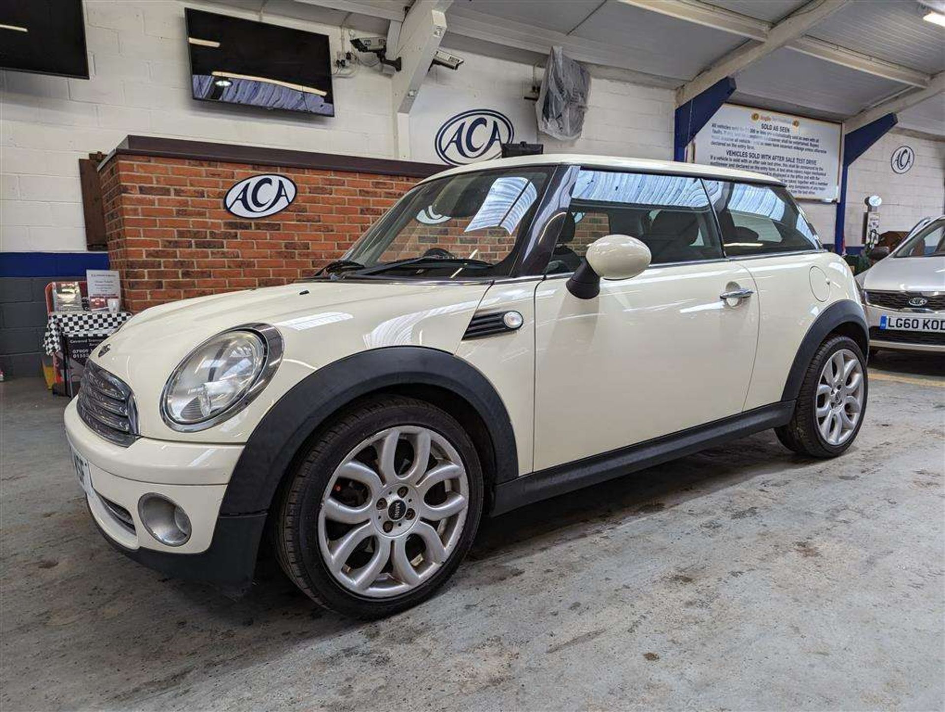 2010 MINI ONE