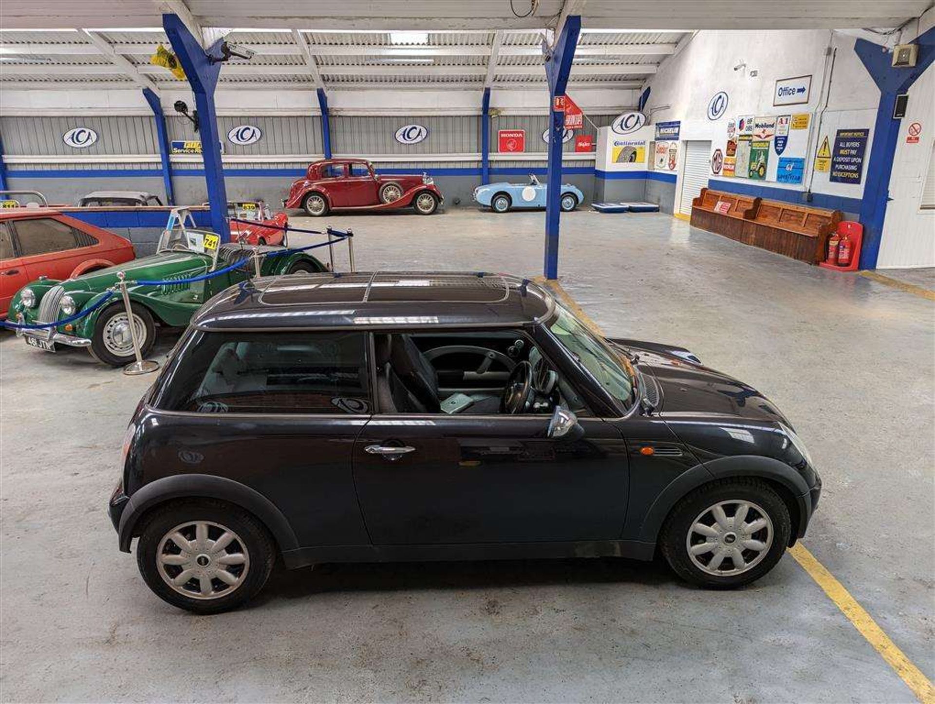 2004 MINI COOPER - Image 16 of 21