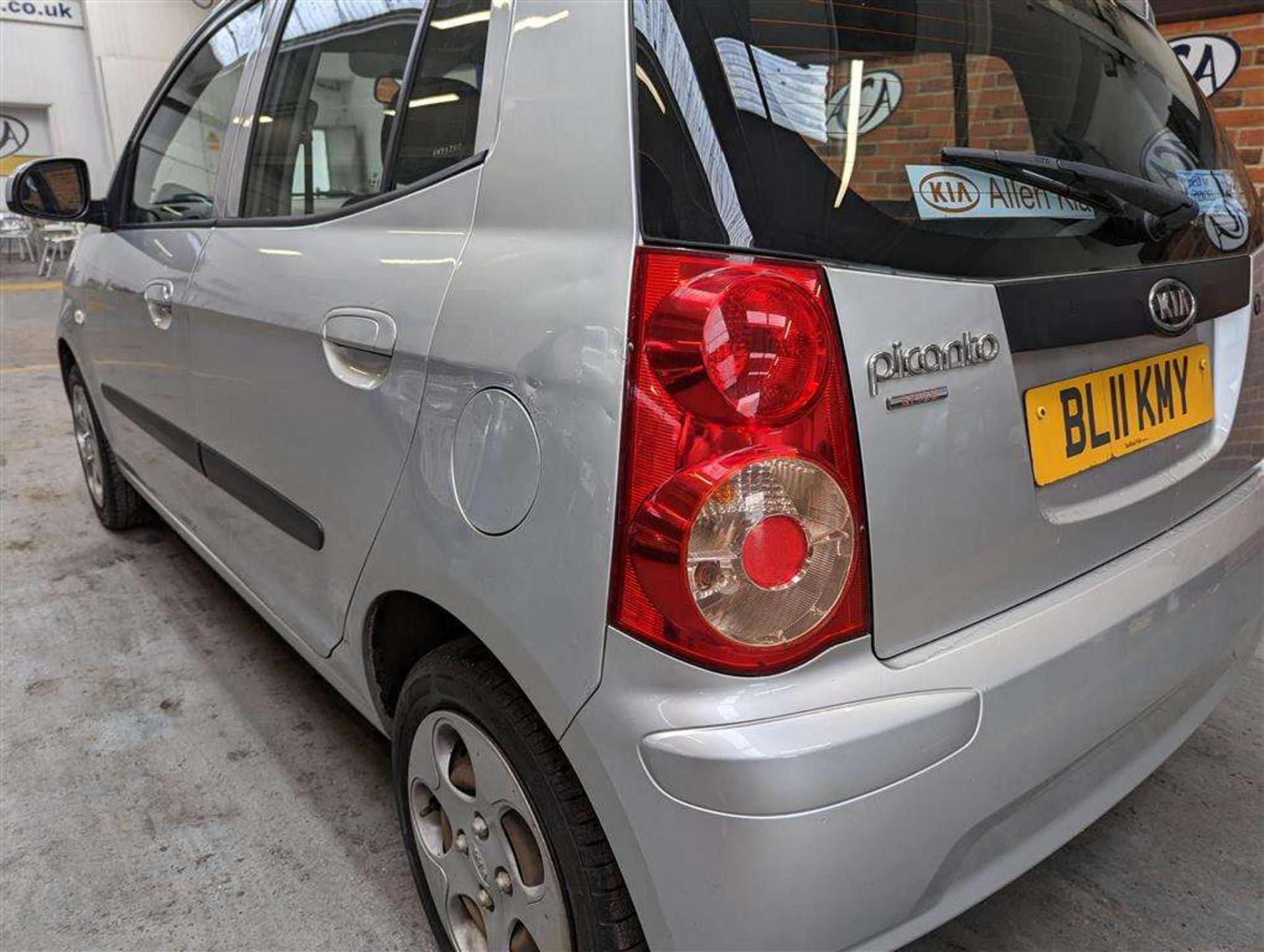 2011 KIA PICANTO SPICE - Image 6 of 18