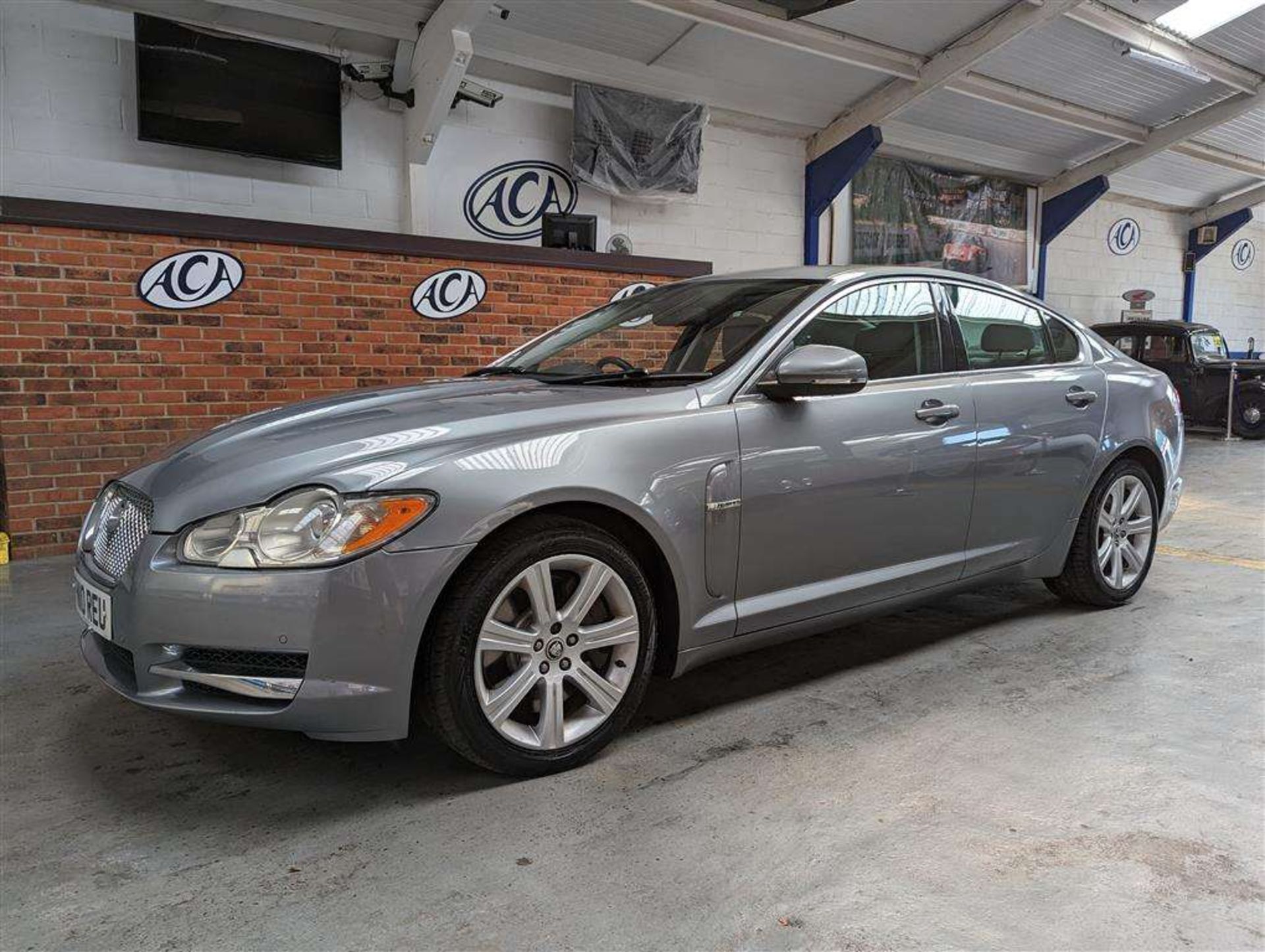 2010 JAGUAR XF LUXURY V6 AUTO