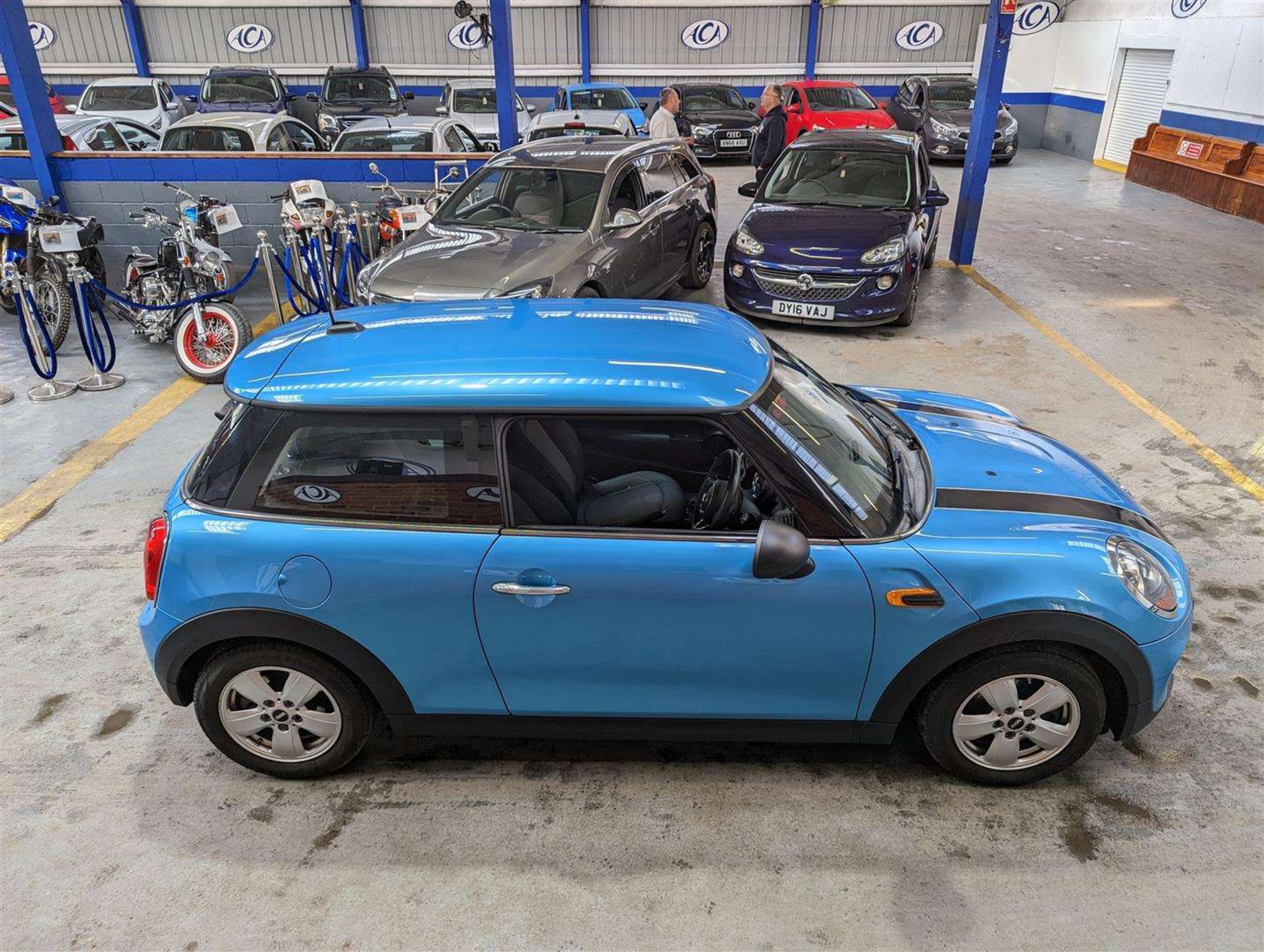 2016 MINI ONE - Image 11 of 29