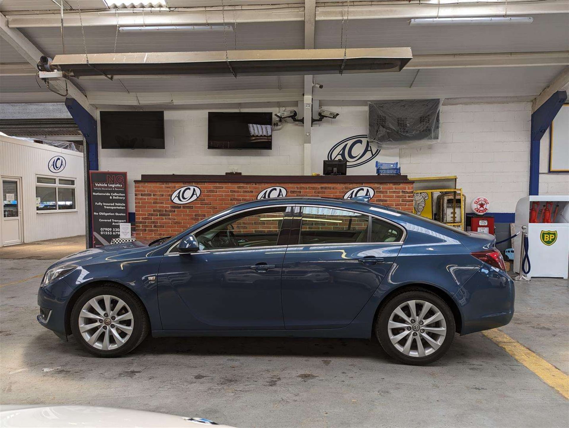 2017 VAUXHALL INSIGNIA ELITE NAV CDTI E - Bild 2 aus 25